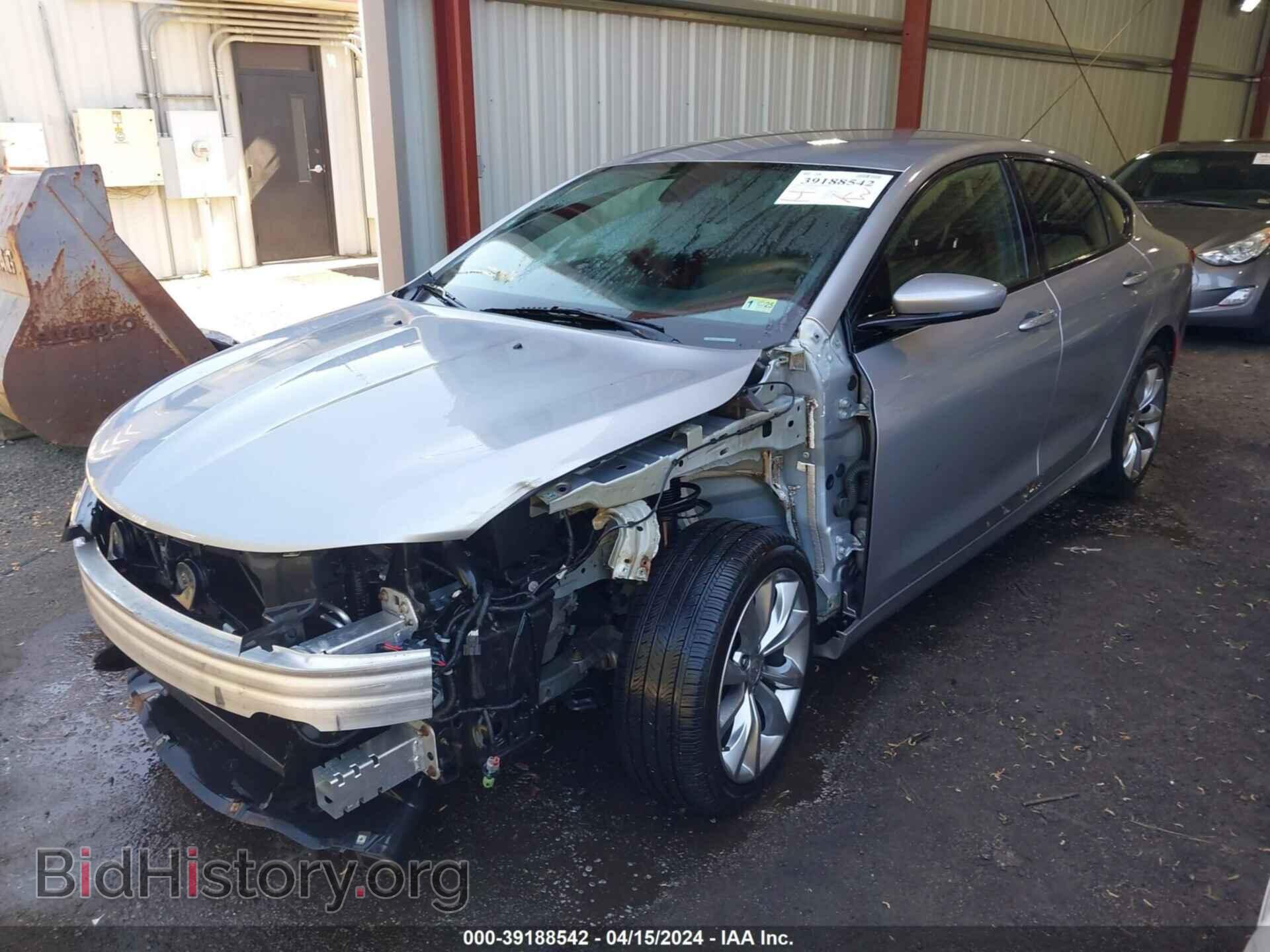 2015 CHRYSLER 200 - VIN: 1C3CCCBB8FN749083 - Фото 2