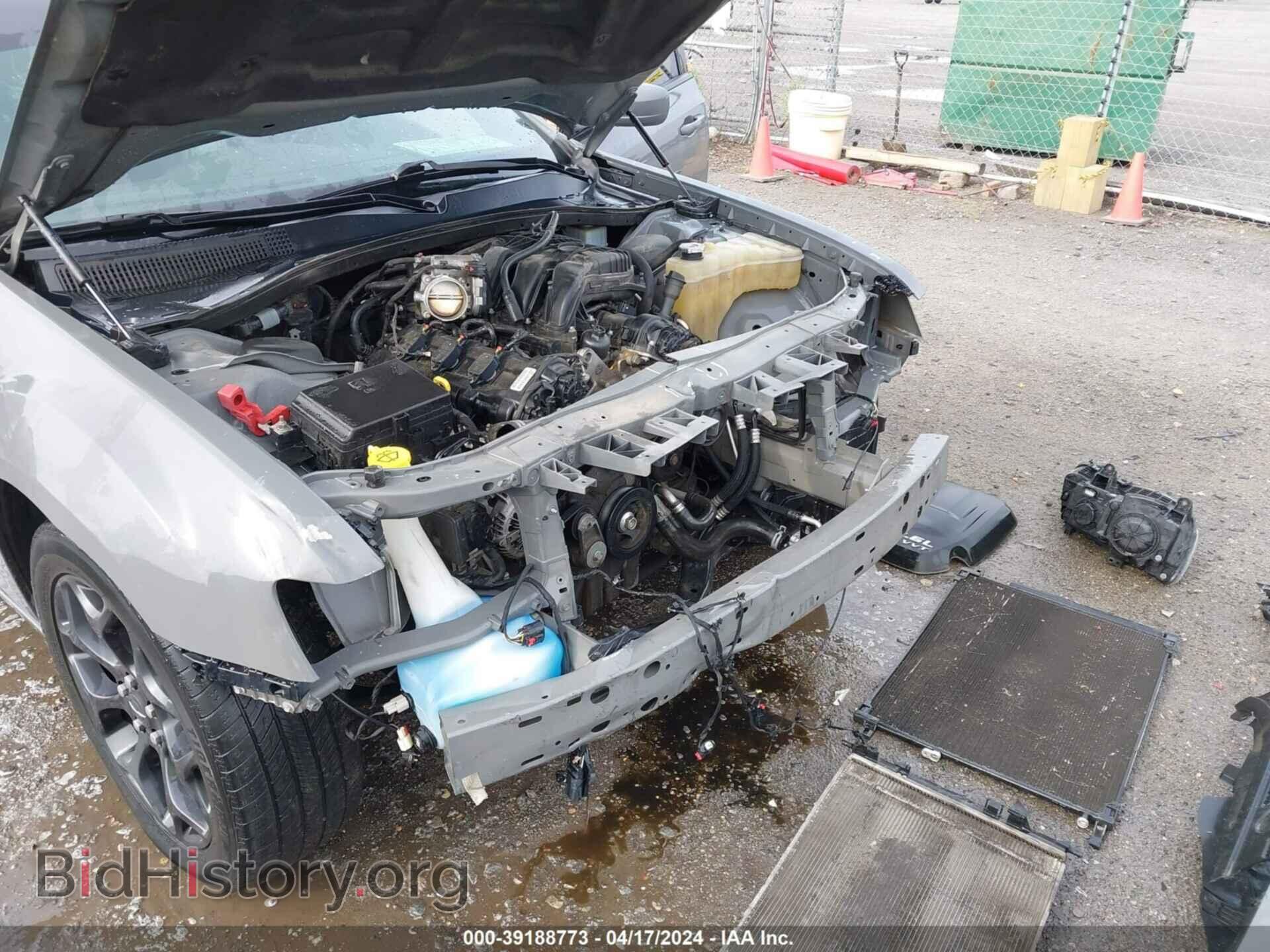 2019 CHRYSLER 300 - VIN: 2C3CCAGG2KH542698 - Фото 6
