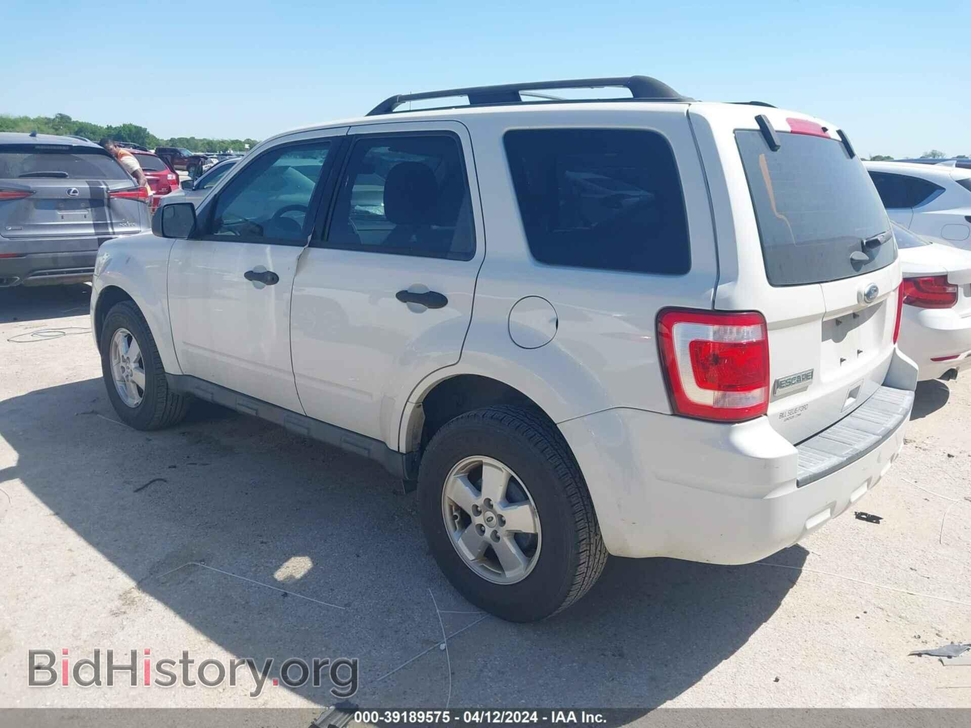2011 FORD ESCAPE - VIN: 1FMCU0C79BKC27393 - Фото 3
