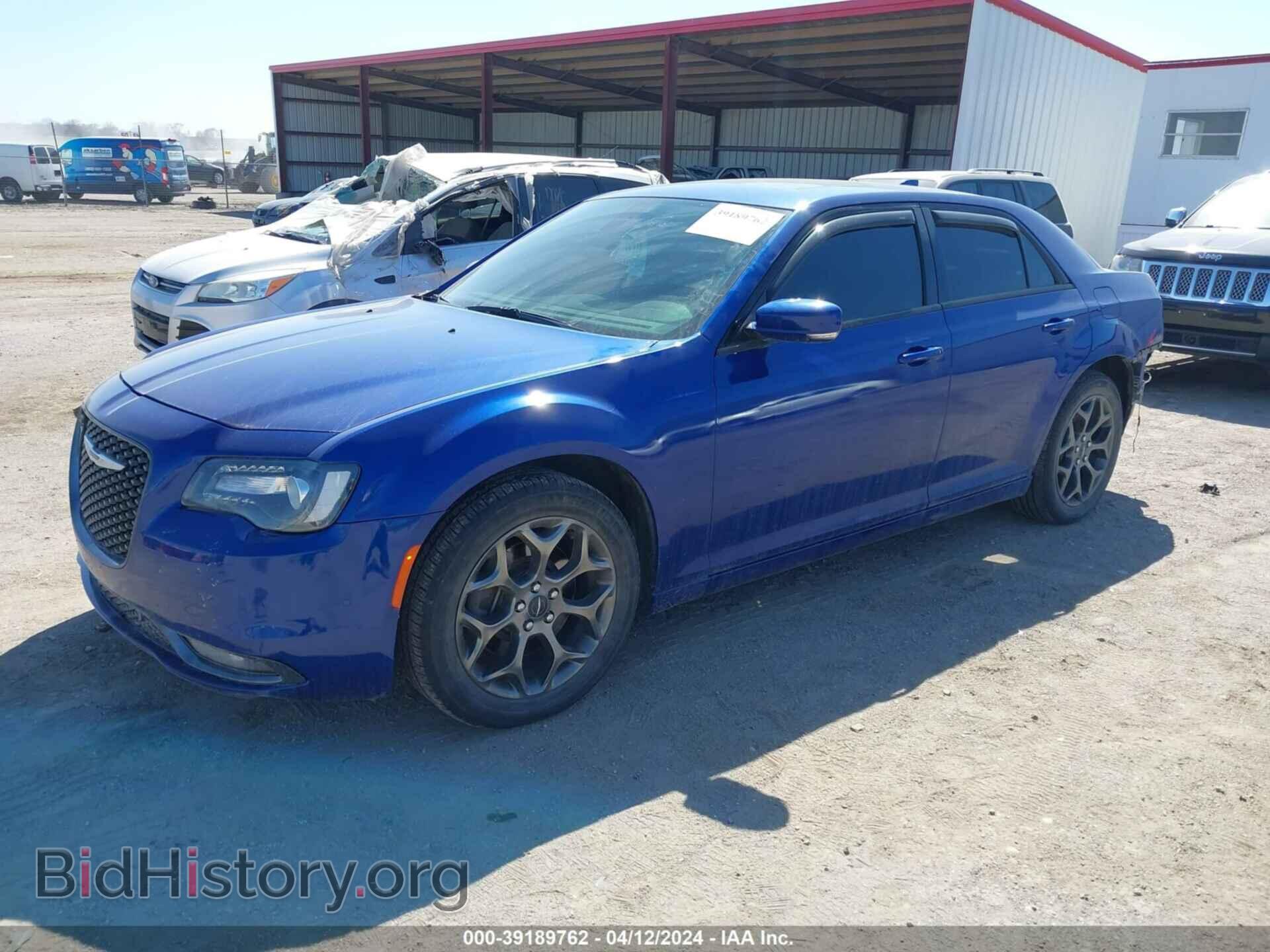 2018 CHRYSLER 300 - VIN: 2C3CCAGG7JH165560 - Фото 2