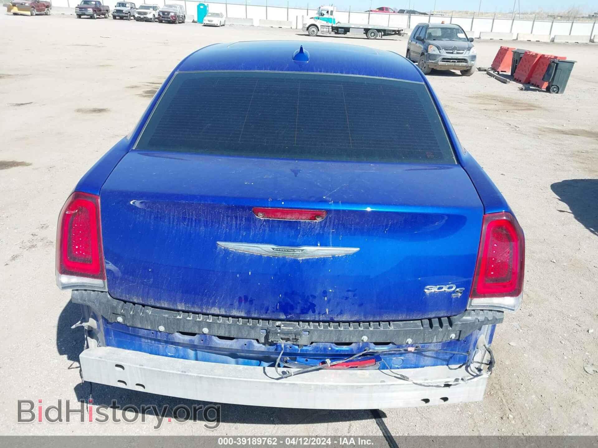 2018 CHRYSLER 300 - VIN: 2C3CCAGG7JH165560 - Фото 16