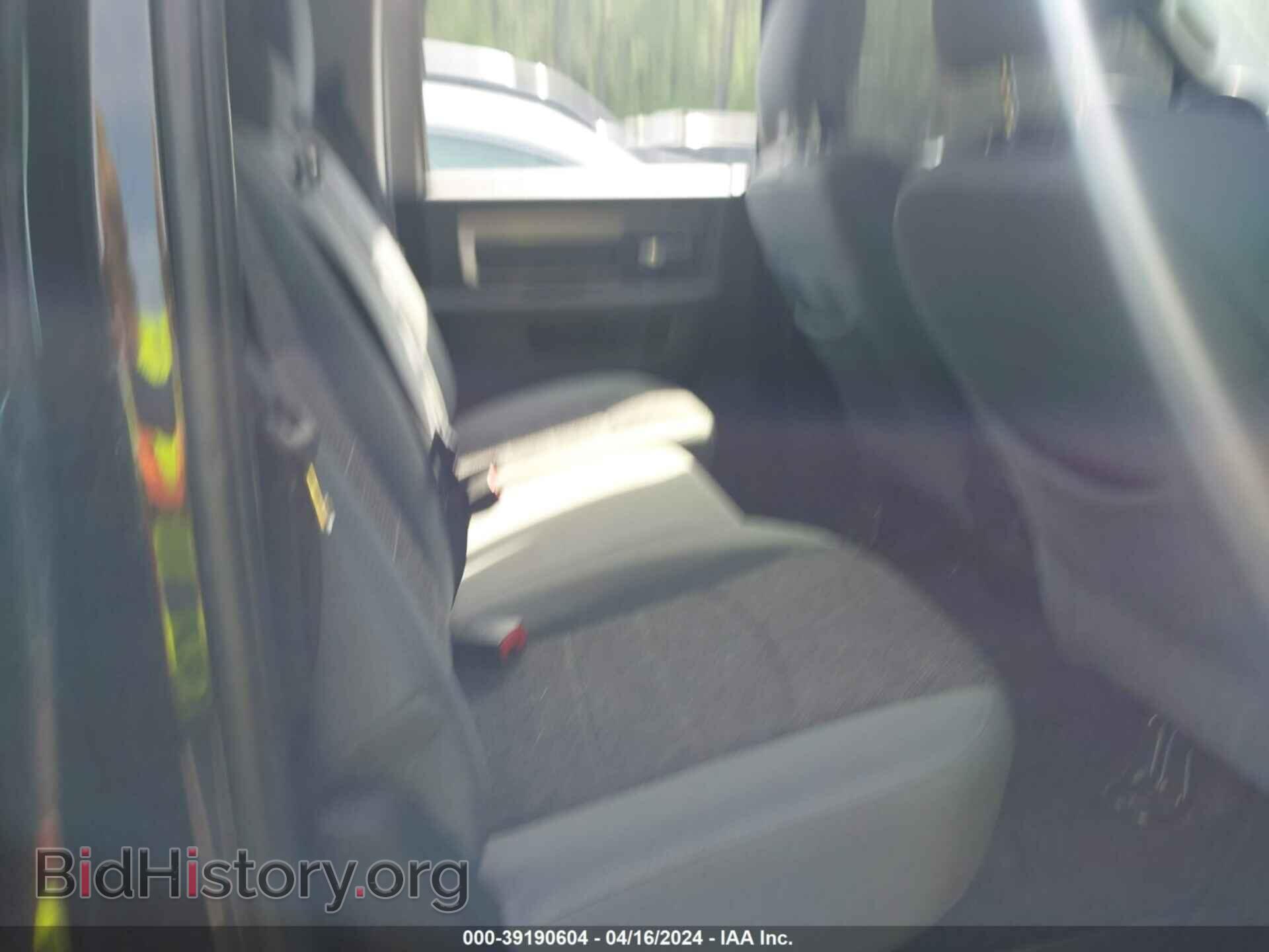 2017 RAM 1500 - VIN: 3C6RR7LT0HG642745 - Фото 8