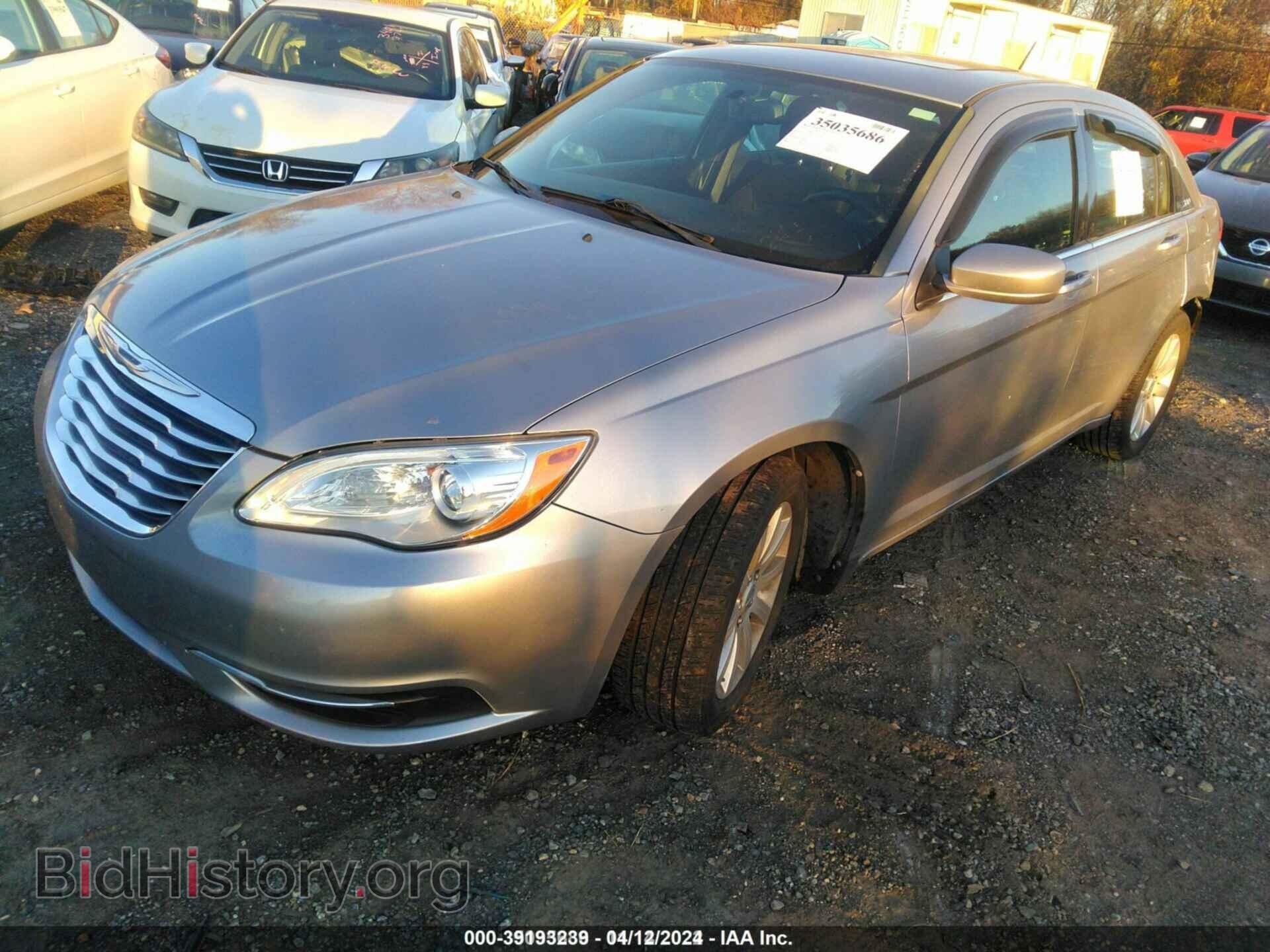 2013 CHRYSLER 200 - VIN: 1C3CCBBBXDN546039 - Фото 2
