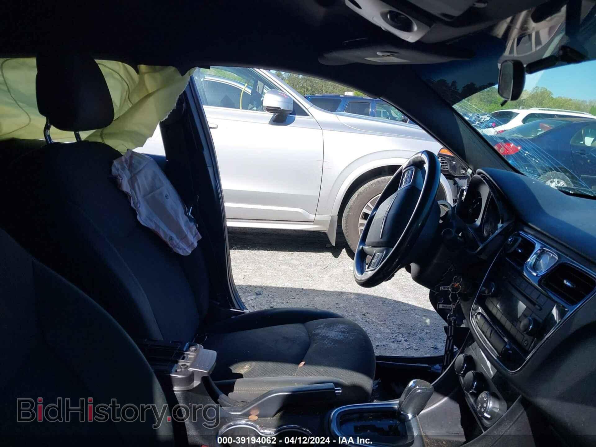 2012 CHRYSLER 200 - VIN: 1C3CCBBBXCN131950 - Photo 5