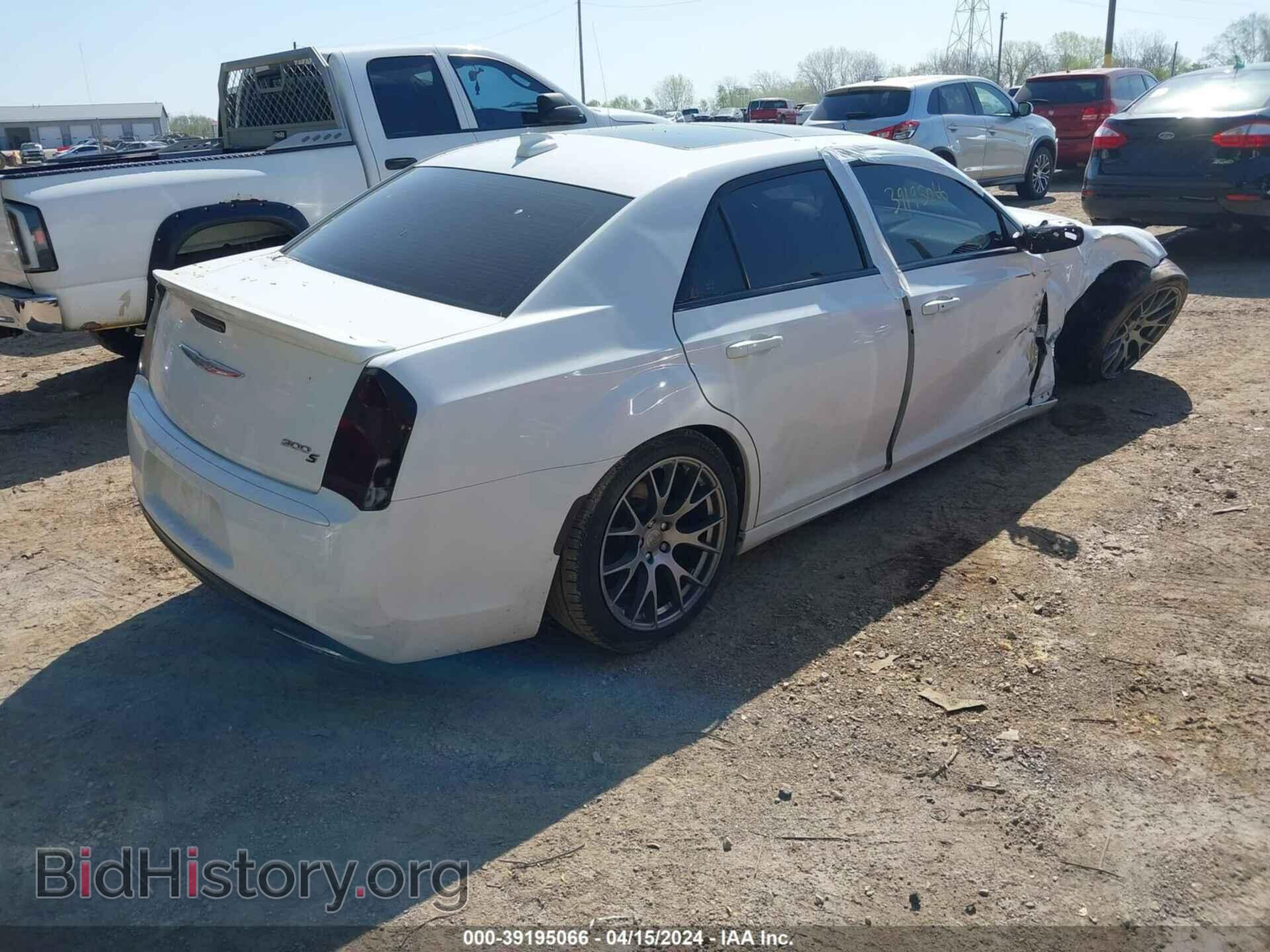 2017 CHRYSLER 300 - VIN: 2C3CCABG2HH610241 - Фото 4