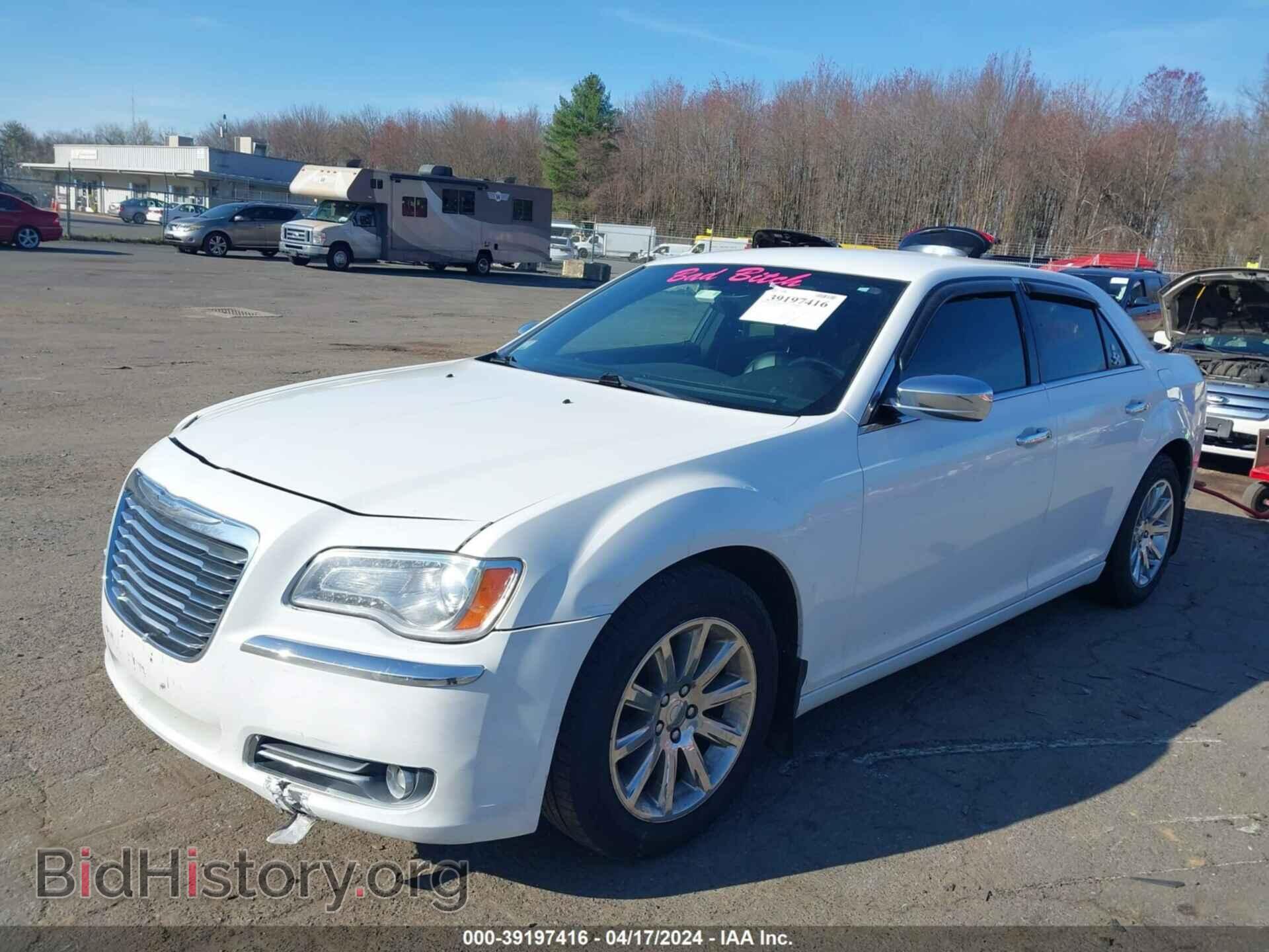 2012 CHRYSLER 300 - VIN: 2C3CCACG9CH310820 - Фото 2