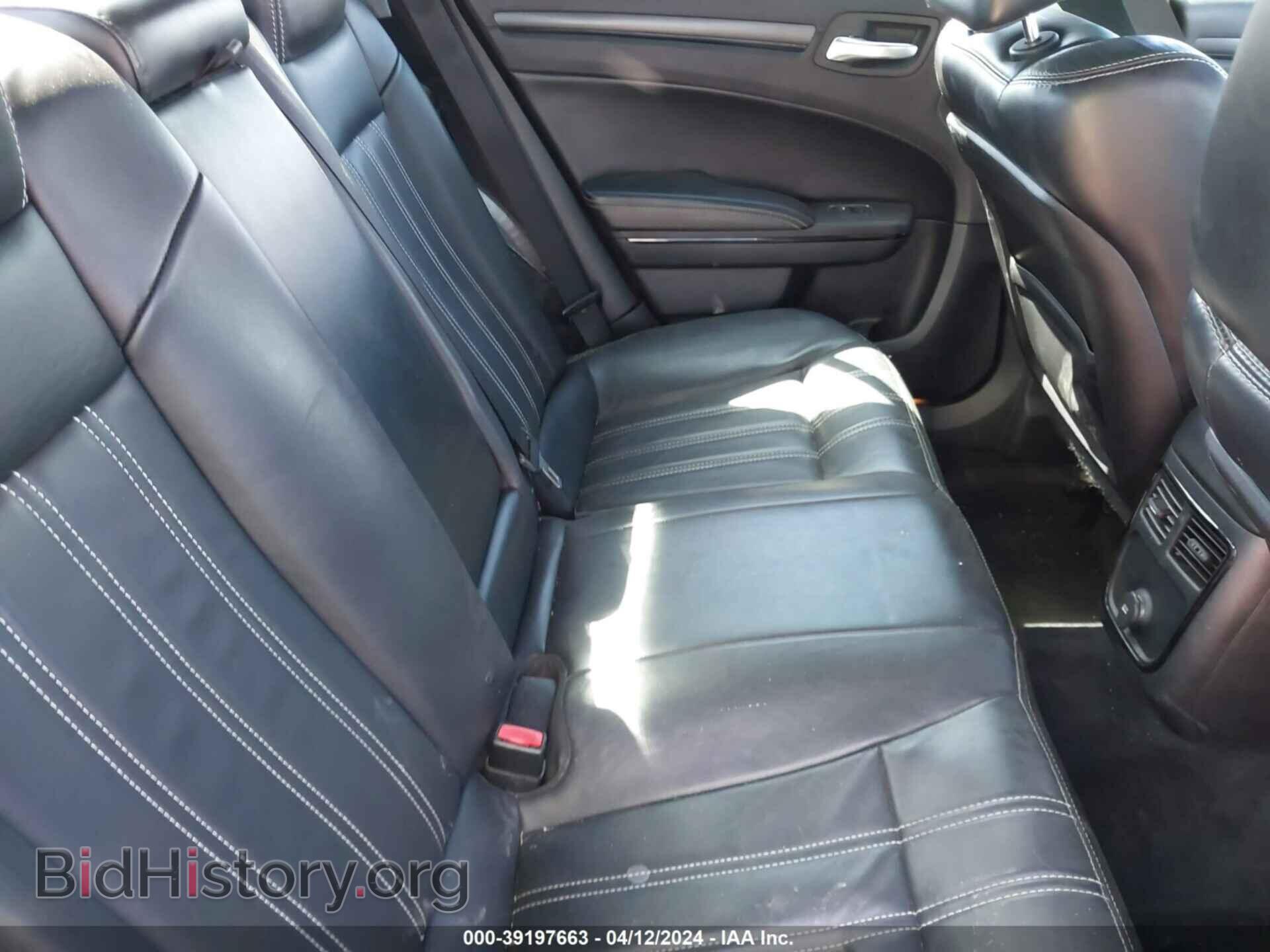 2014 CHRYSLER 300 - VIN: 2C3CCAGG7EH374397 - Фото 8