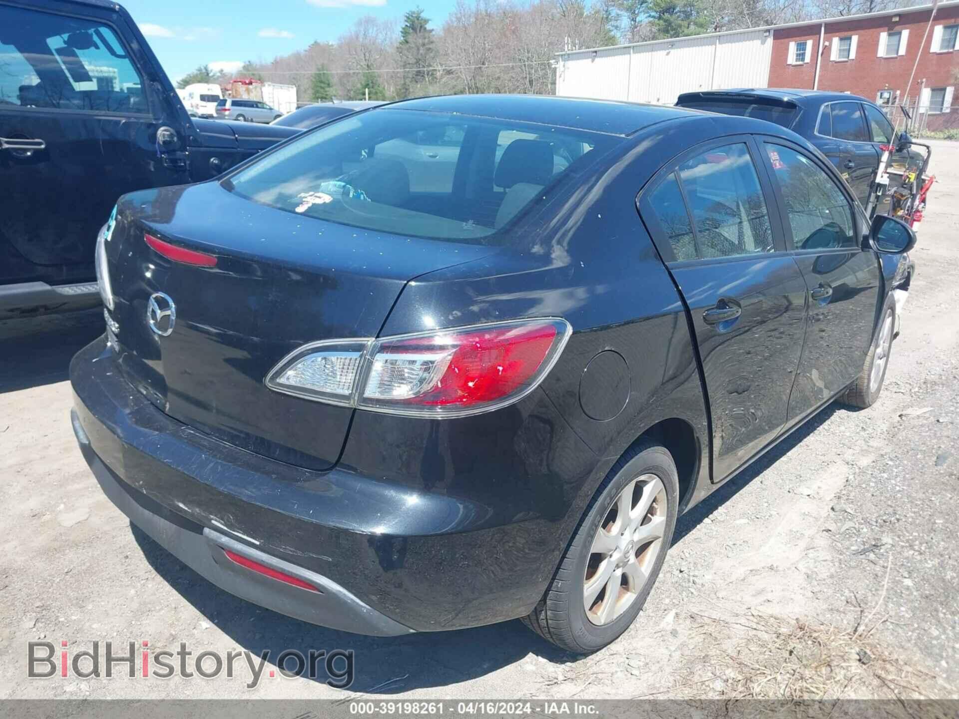 2011 MAZDA MAZDA3 - VIN: JM1BL1VG2B1481863 - Фото 4