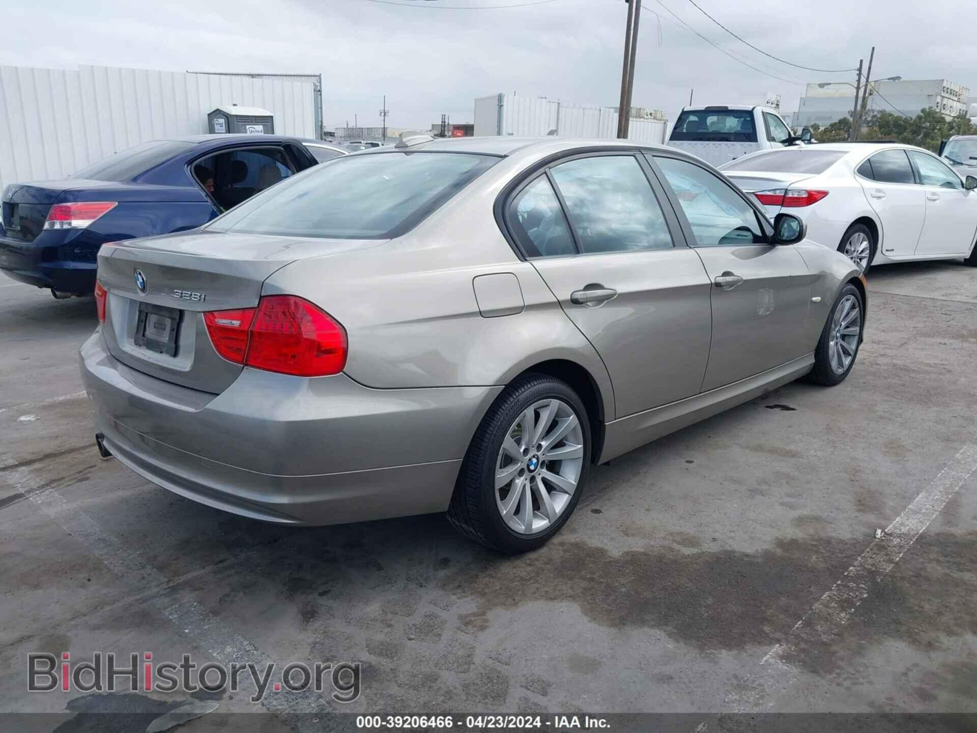 2011 BMW 328I - VIN: WBAPH5C59BF093187 - Фото 4