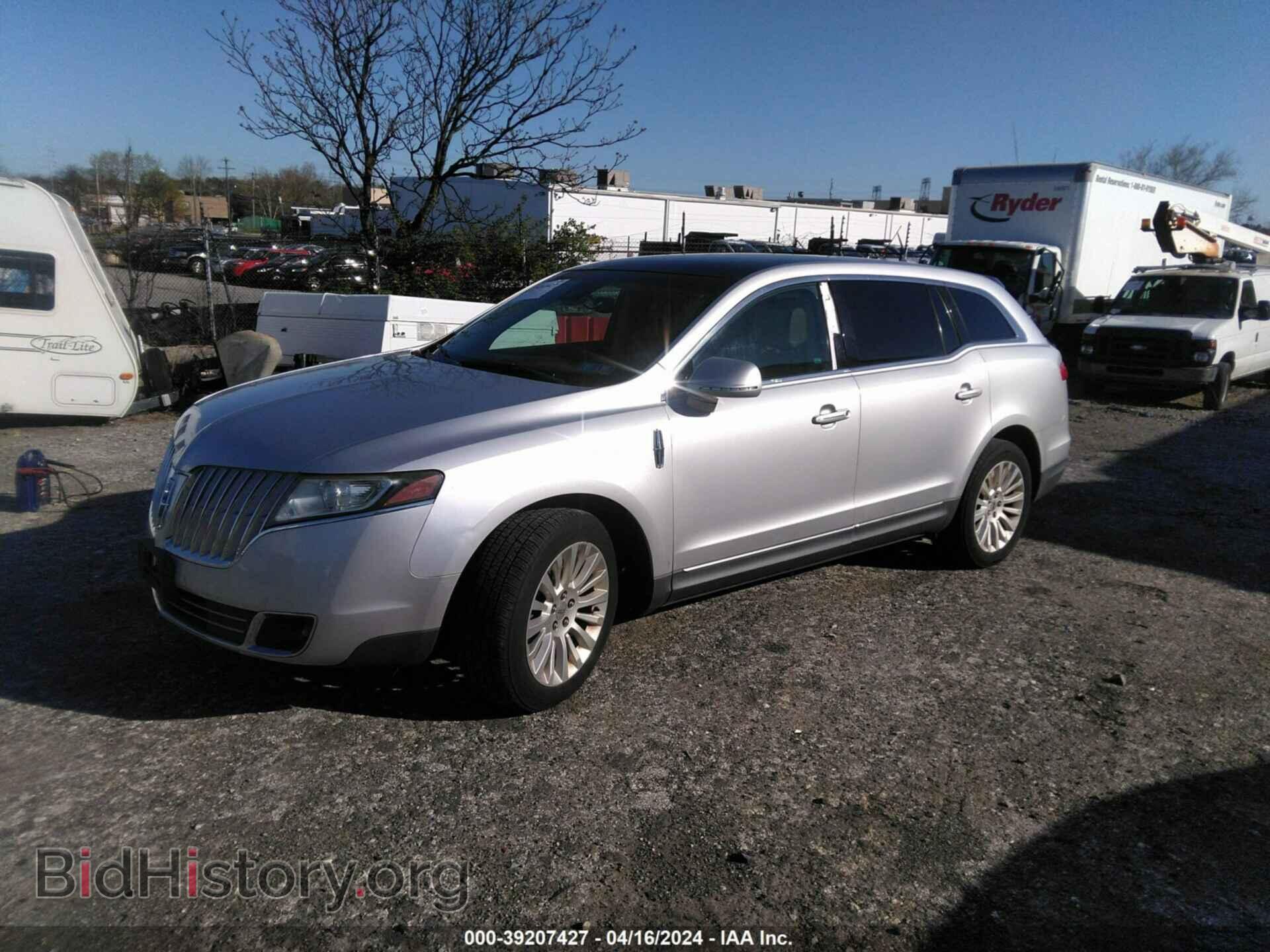 2012 LINCOLN MKT - VIN: 2LMHJ5FR2CBL51949 - Photo 2