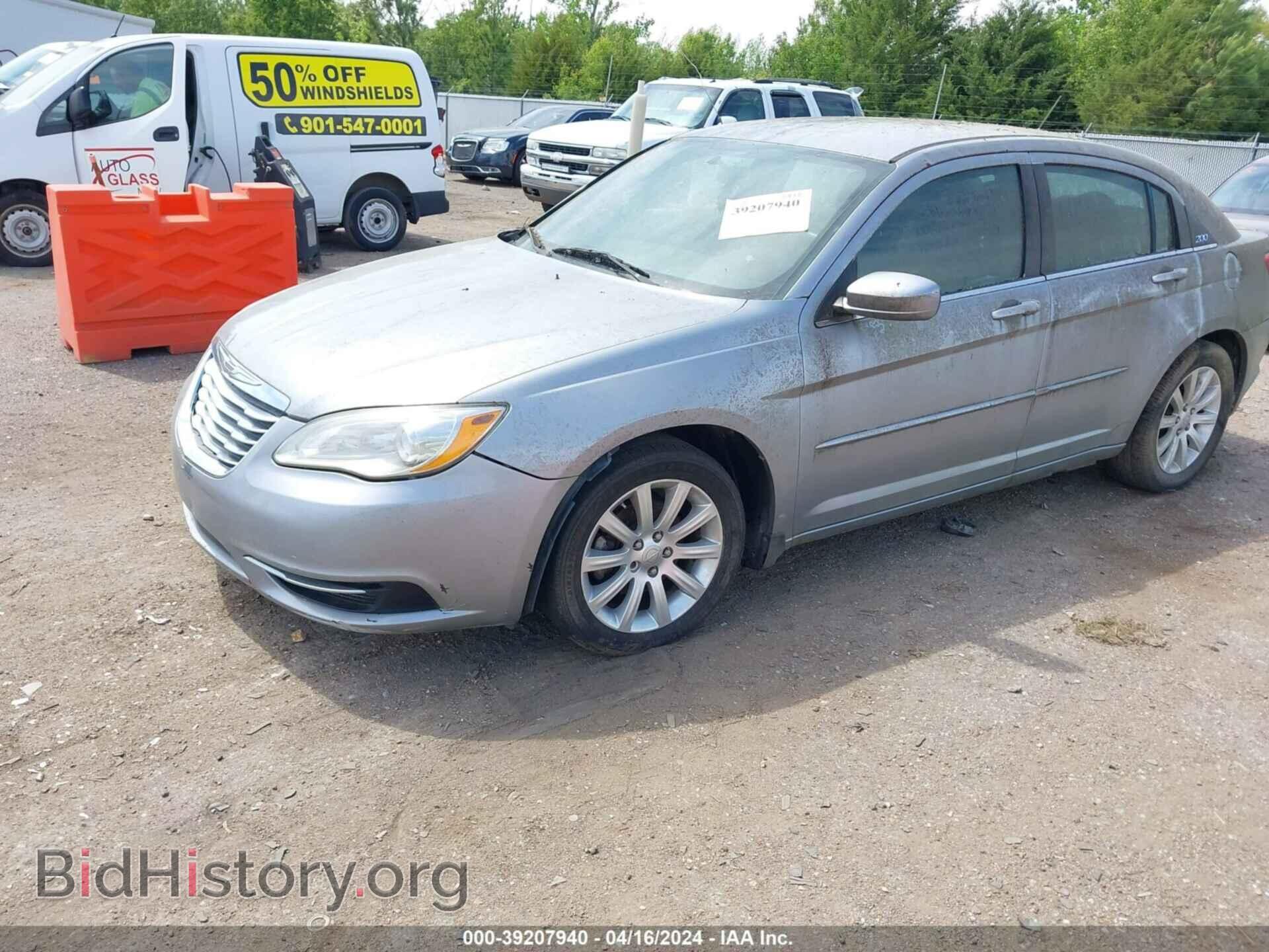 2013 CHRYSLER 200 - VIN: 1C3CCBBB8DN714518 - Фото 2