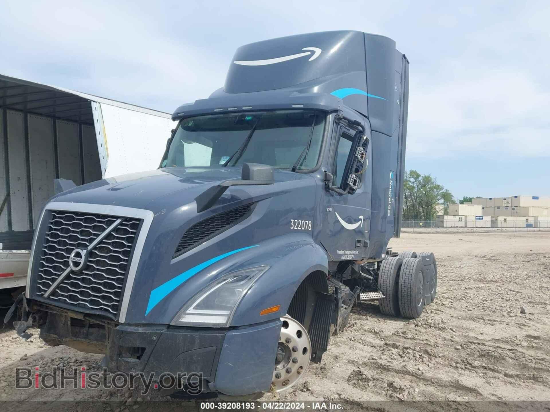2022 VOLVO VNL - VIN: 4V4NC9UG2NN318502 - Фото 2