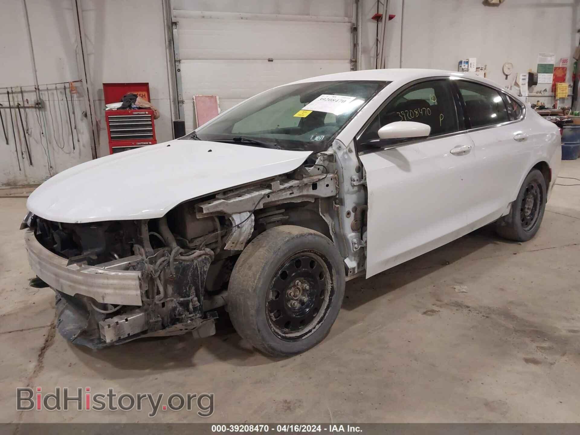 2015 CHRYSLER 200 - VIN: 1C3CCCFB0FN560874 - Photo 2