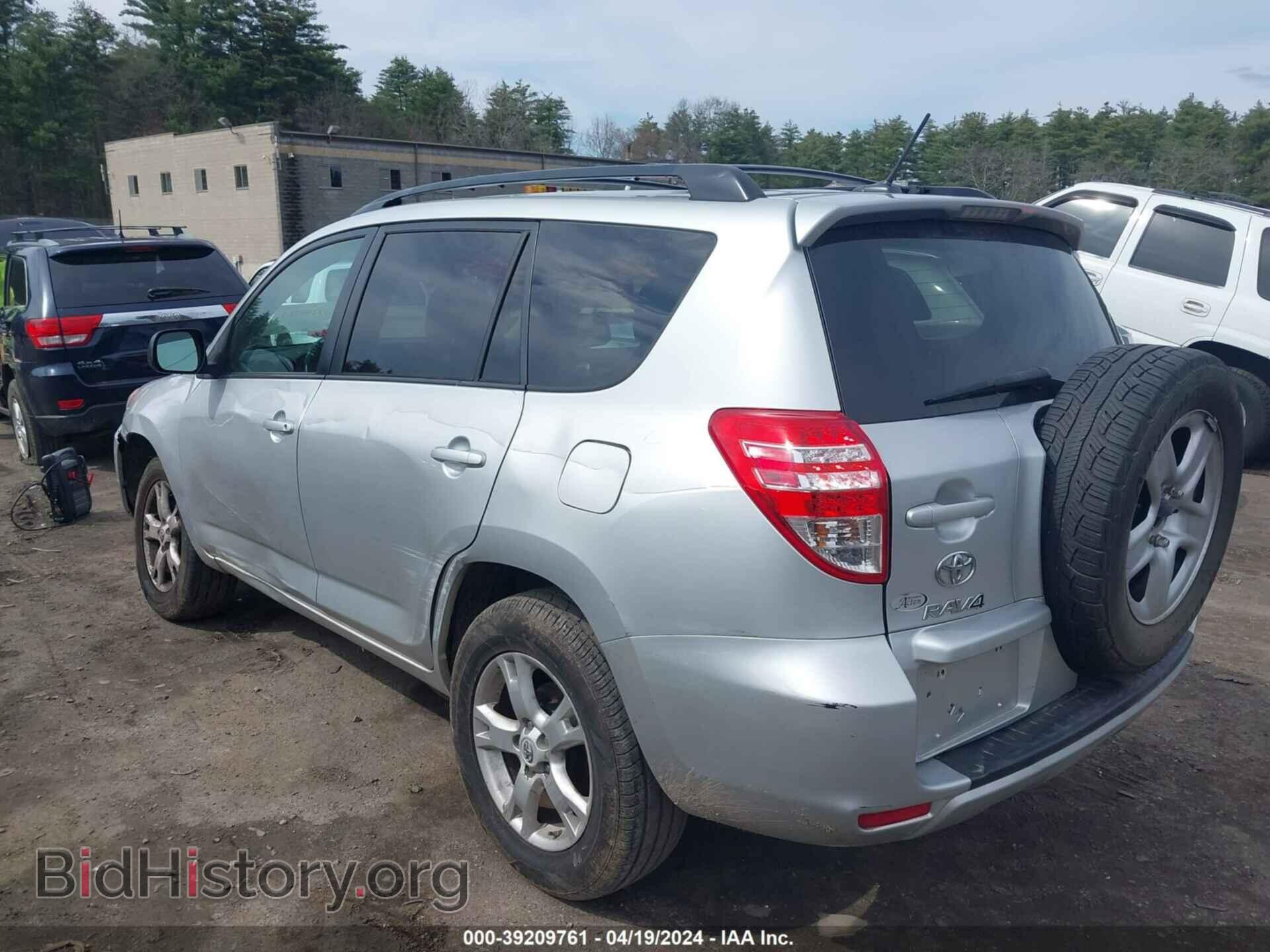 2011 TOYOTA RAV4 - VIN: 2T3BF4DV8BW119384 - Фото 3