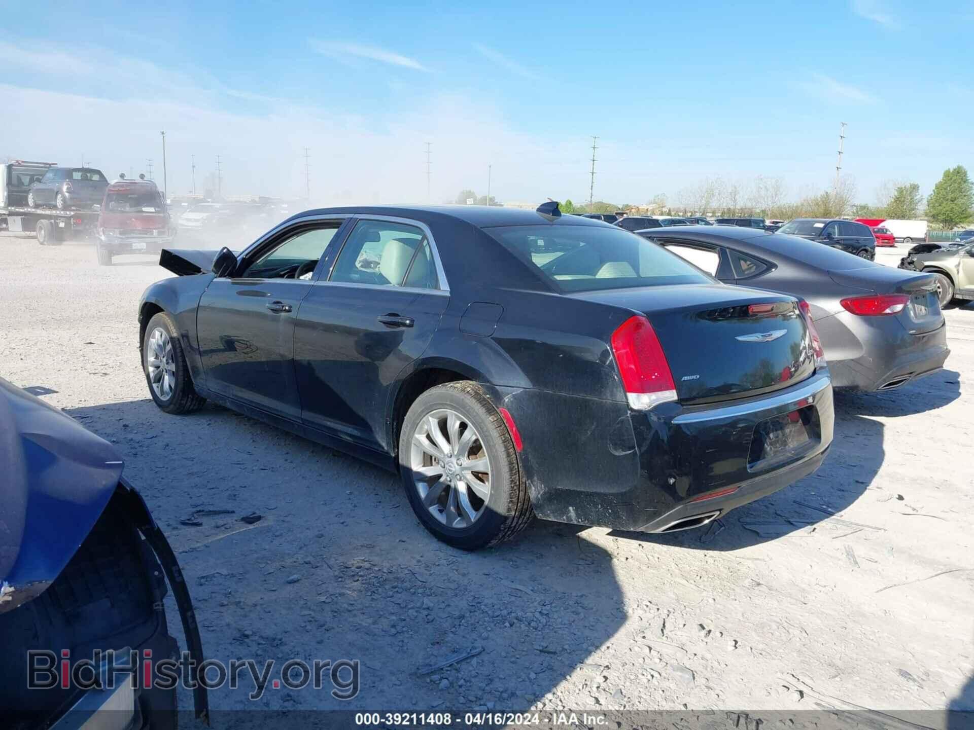 2017 CHRYSLER 300 - VIN: 2C3CCARG7HH606871 - Фото 3