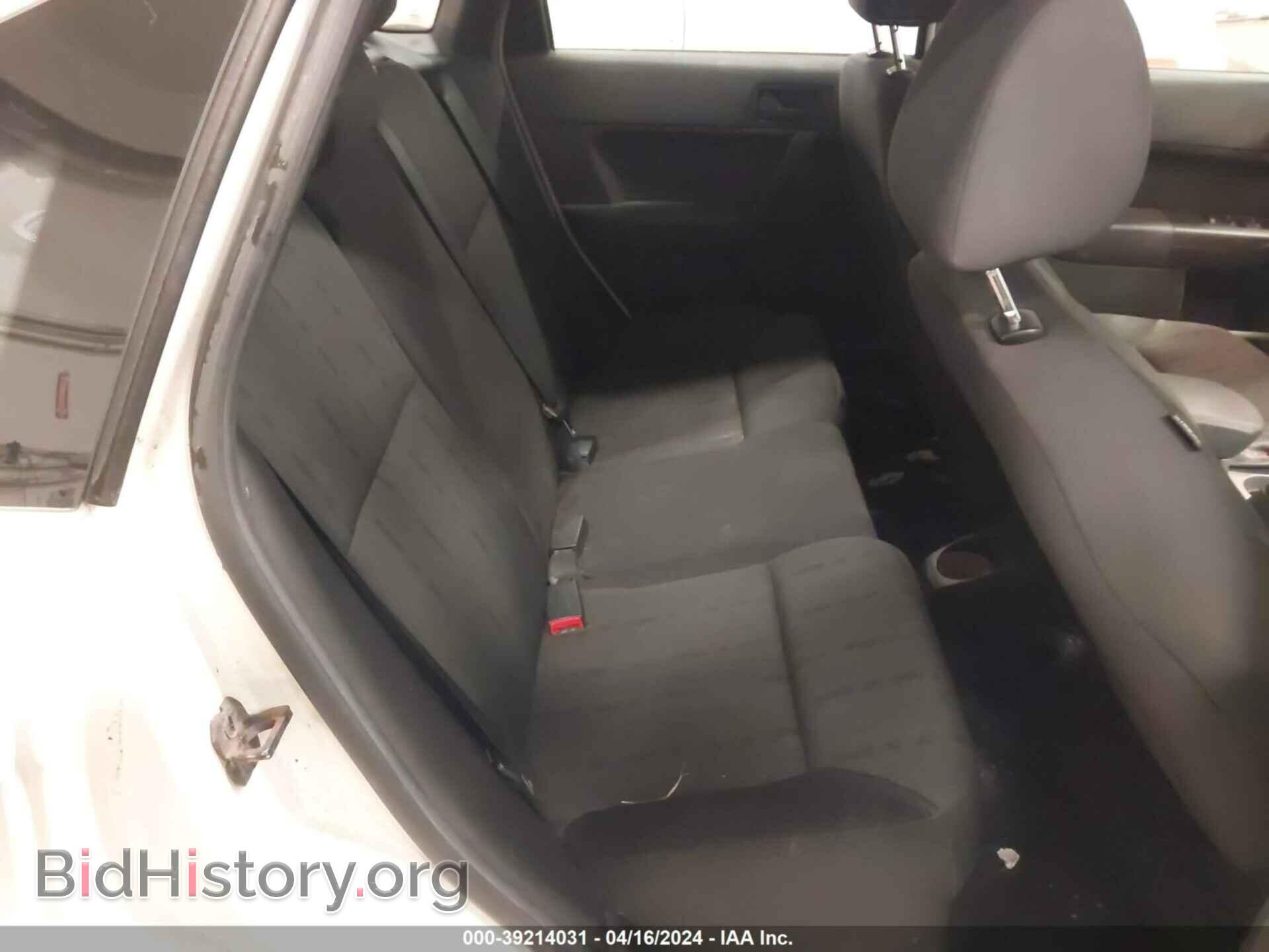 2011 FORD FOCUS - VIN: 1FAHP3FN4BW180639 - Фото 8