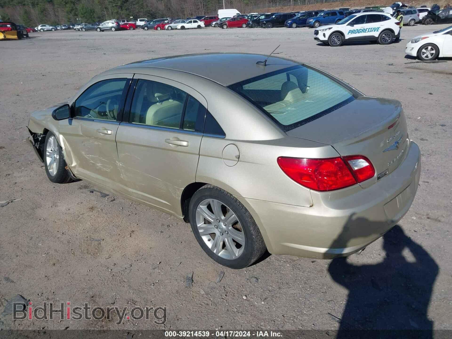 2010 CHRYSLER SEBRING - VIN: 1C3CC5FV8AN112087 - Фото 3