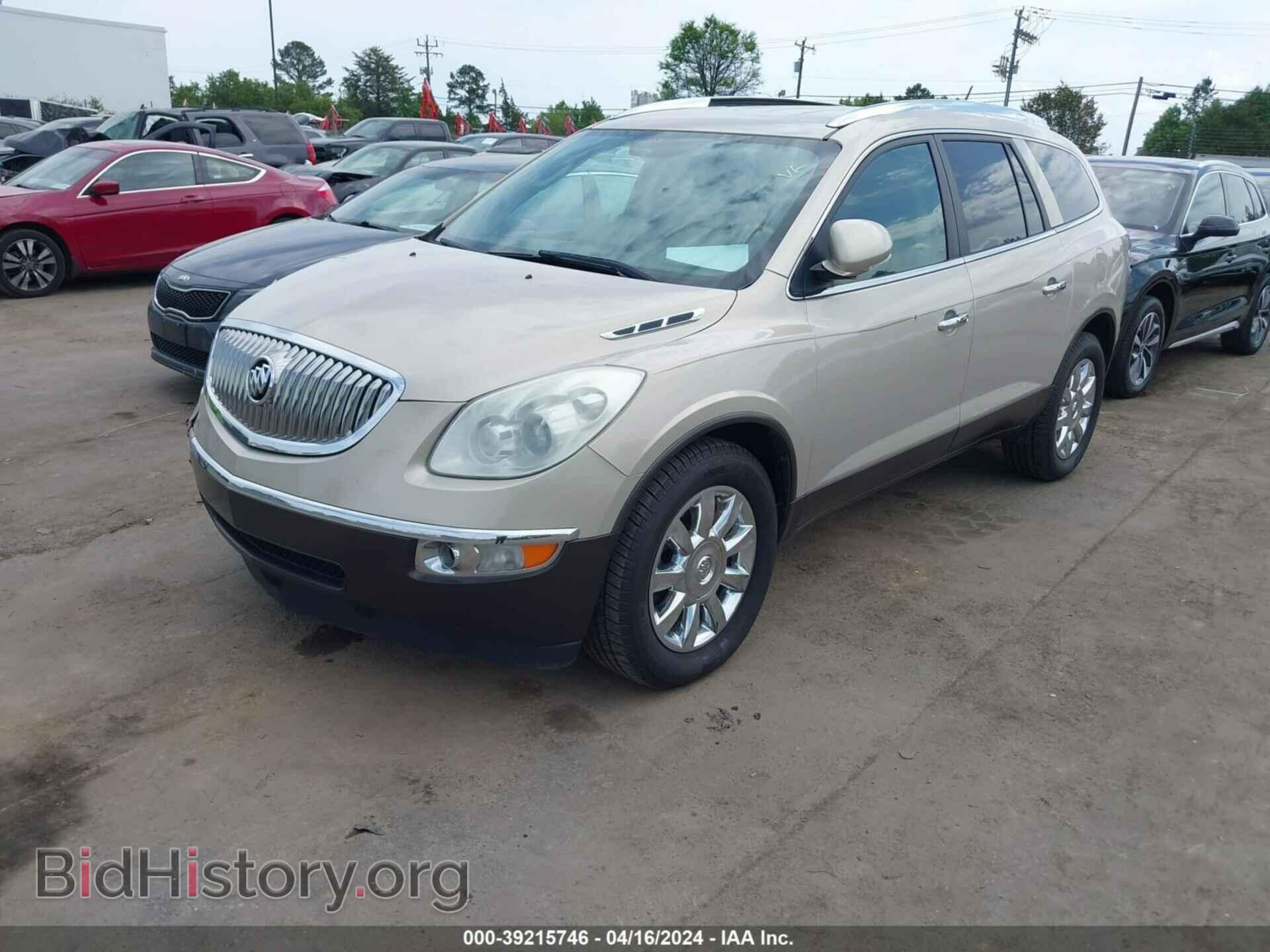 2011 BUICK ENCLAVE - VIN: 5GAKRBED2BJ339976 - Photo 2