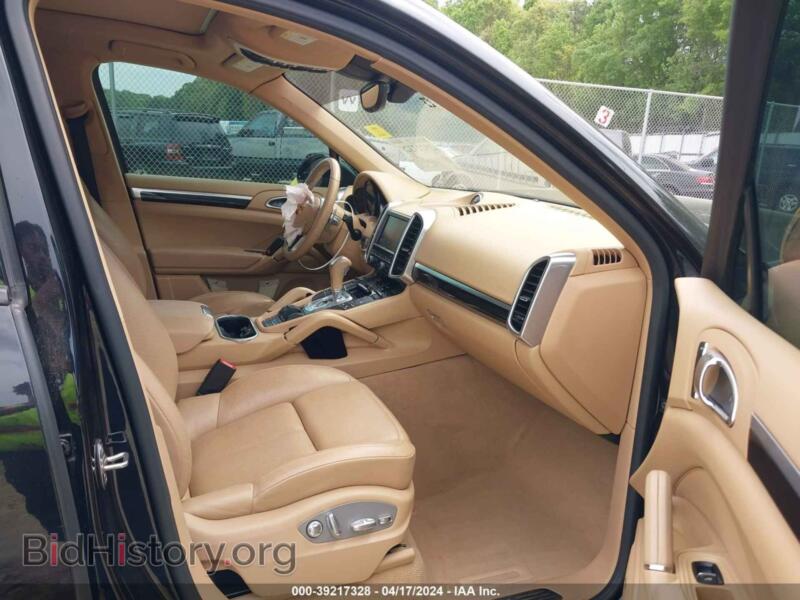 2016 Porsche CAYENNE (VIN WP1AB2A20GLA93524) — photo 5 of 16