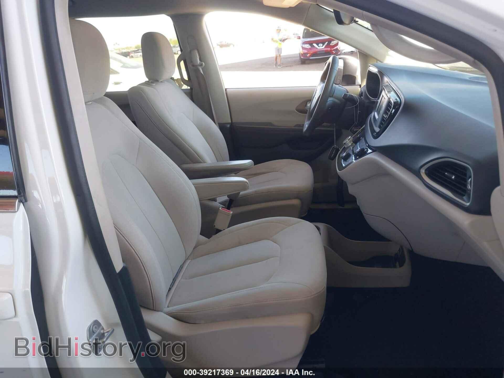 2017 CHRYSLER PACIFICA - VIN: 2C4RC1CG9HR660567 - Photo 5