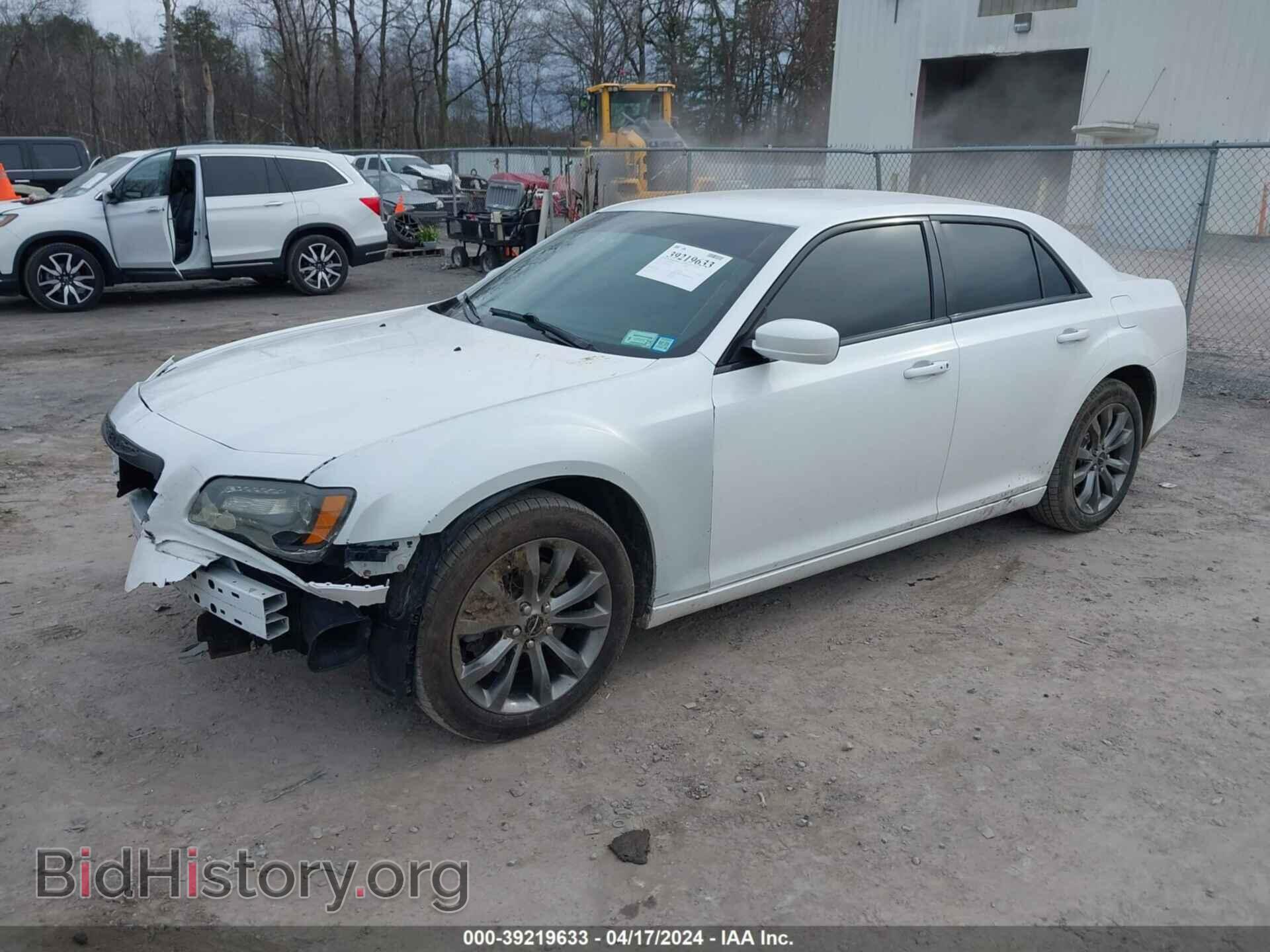 2014 CHRYSLER 300 - VIN: 2C3CCAGG8EH222533 - Фото 2