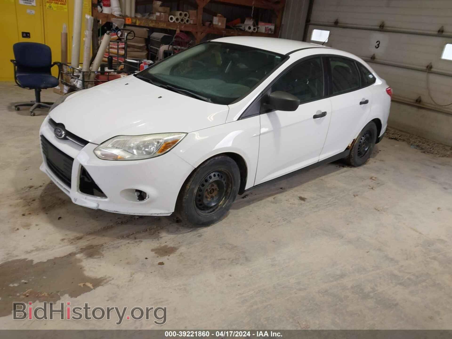 2013 FORD FOCUS - VIN: 1FADP3E25DL185438 - Фото 2