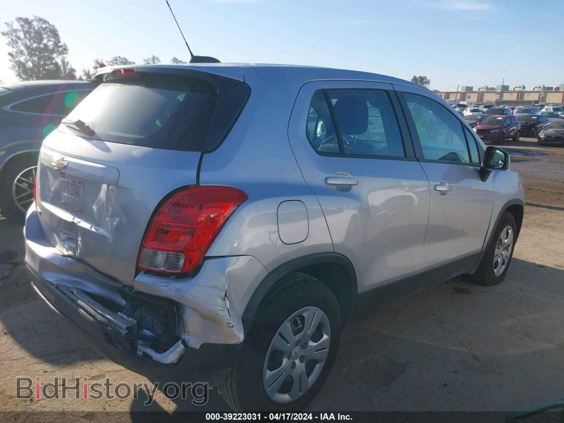 2017 CHEVROLET TRAX - VIN: 3GNCJKSB2HL158947 - Фото 4