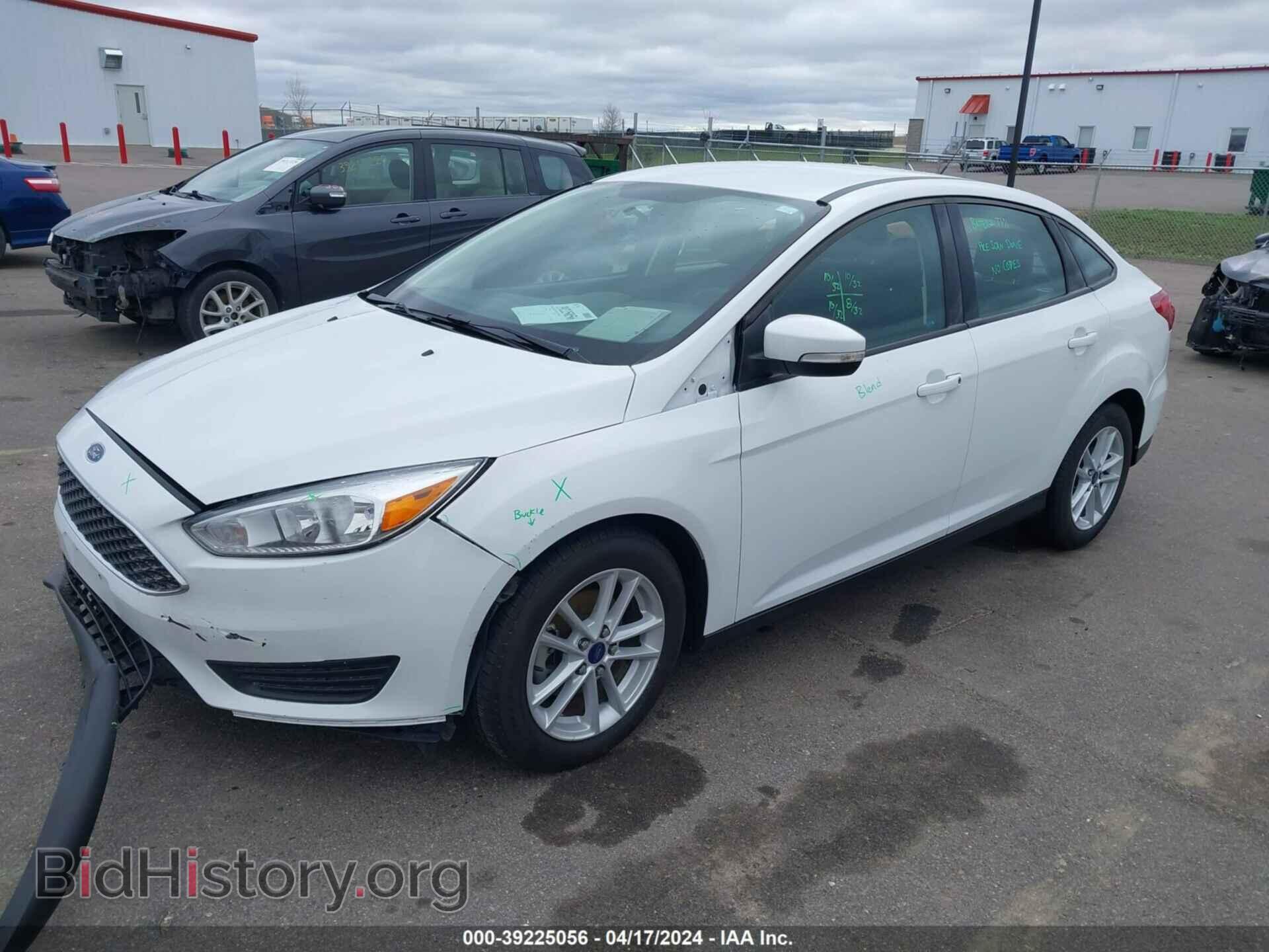 2017 FORD FOCUS - VIN: 1FADP3F26HL348070 - Фото 2