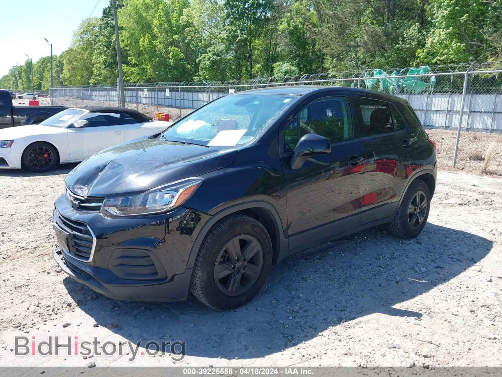 2019 CHEVROLET TRAX - VIN: 3GNCJKSB3KL378587 - Photo 2