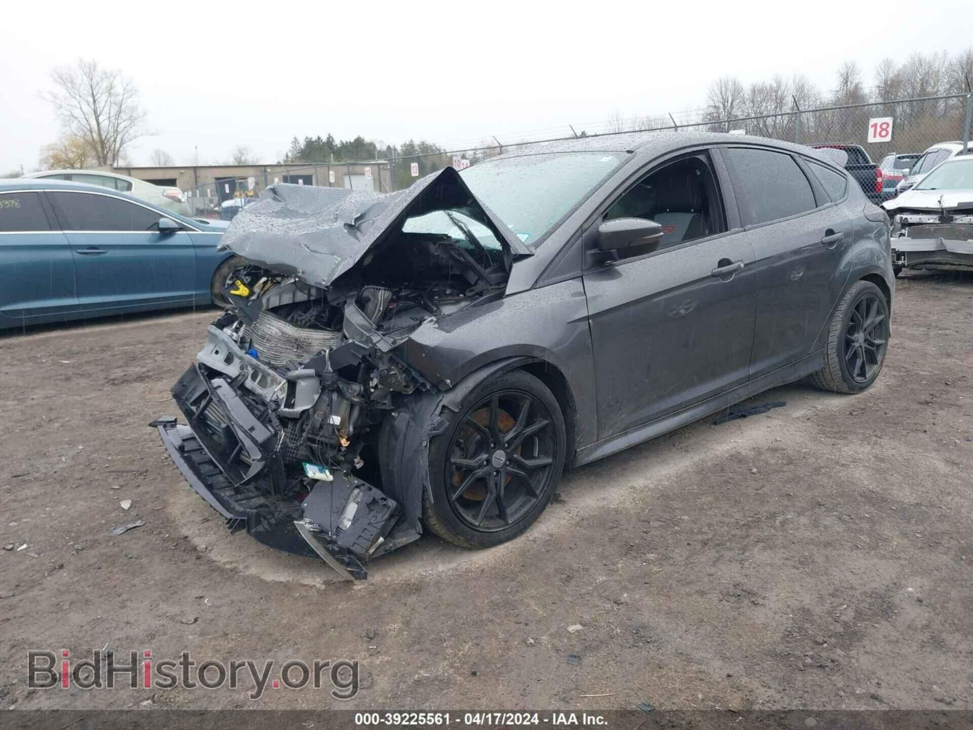 2018 FORD FOCUS - VIN: 1FADP3L90JL289427 - Фото 2