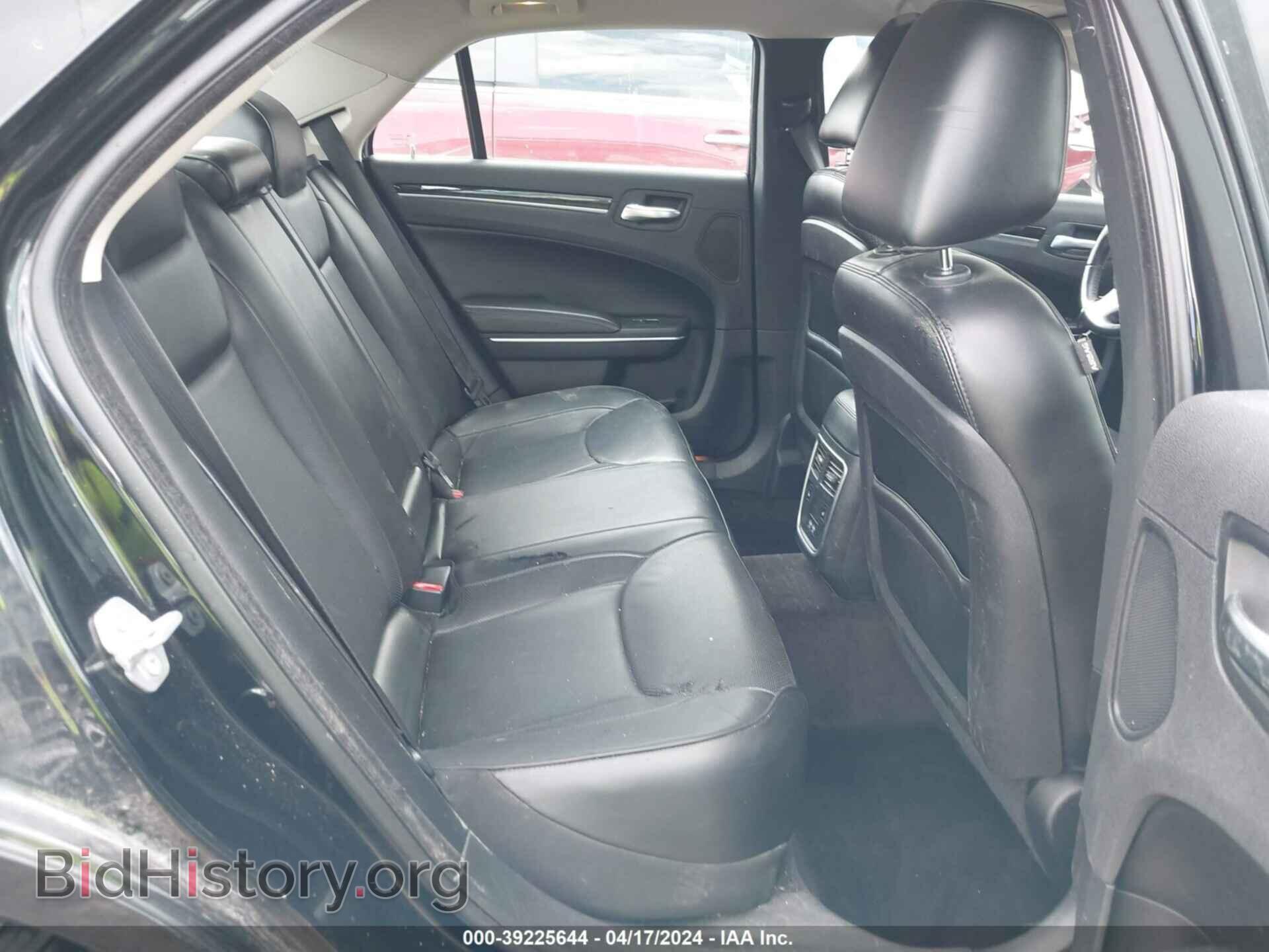 2017 CHRYSLER 300C - VIN: 2C3CCAET1HH506235 - Фото 8