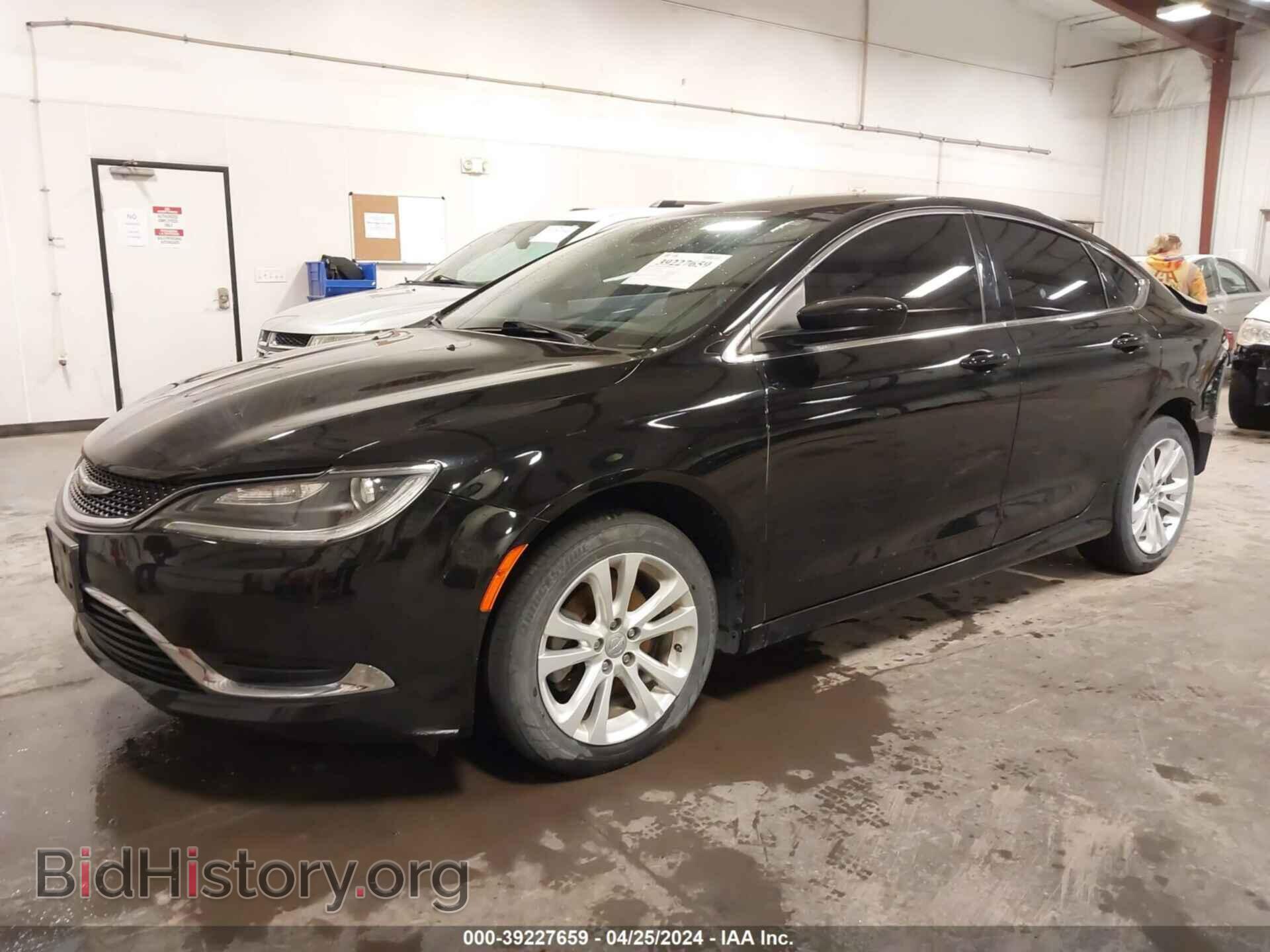 2016 CHRYSLER 200 - VIN: 1C3CCCAB7GN105643 - Фото 2