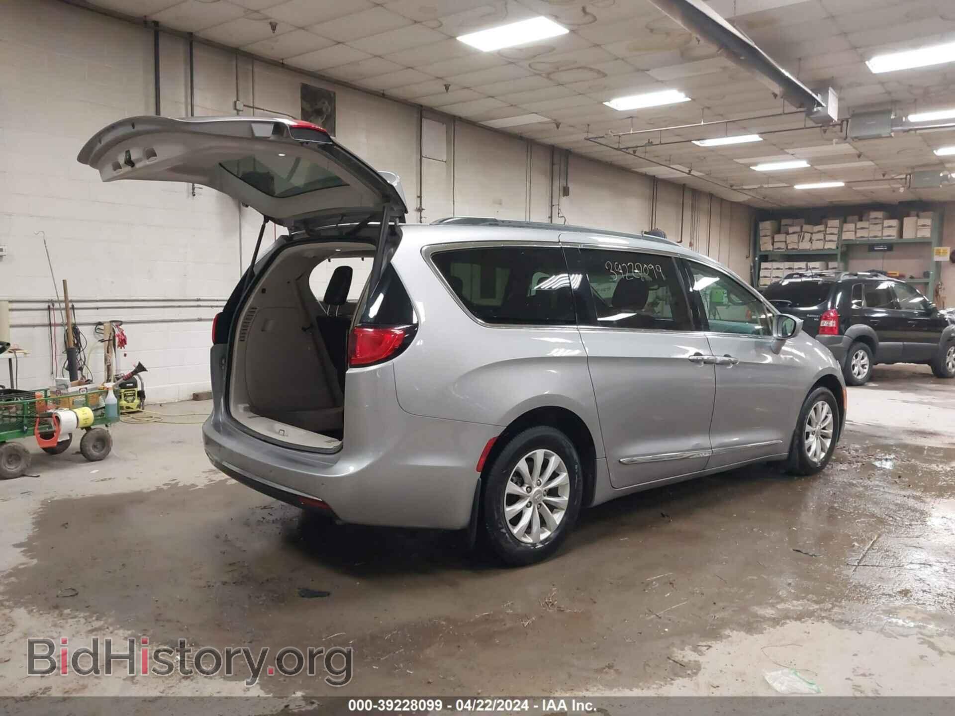 2017 CHRYSLER PACIFICA - VIN: 2C4RC1BG9HR543721 - Photo 4