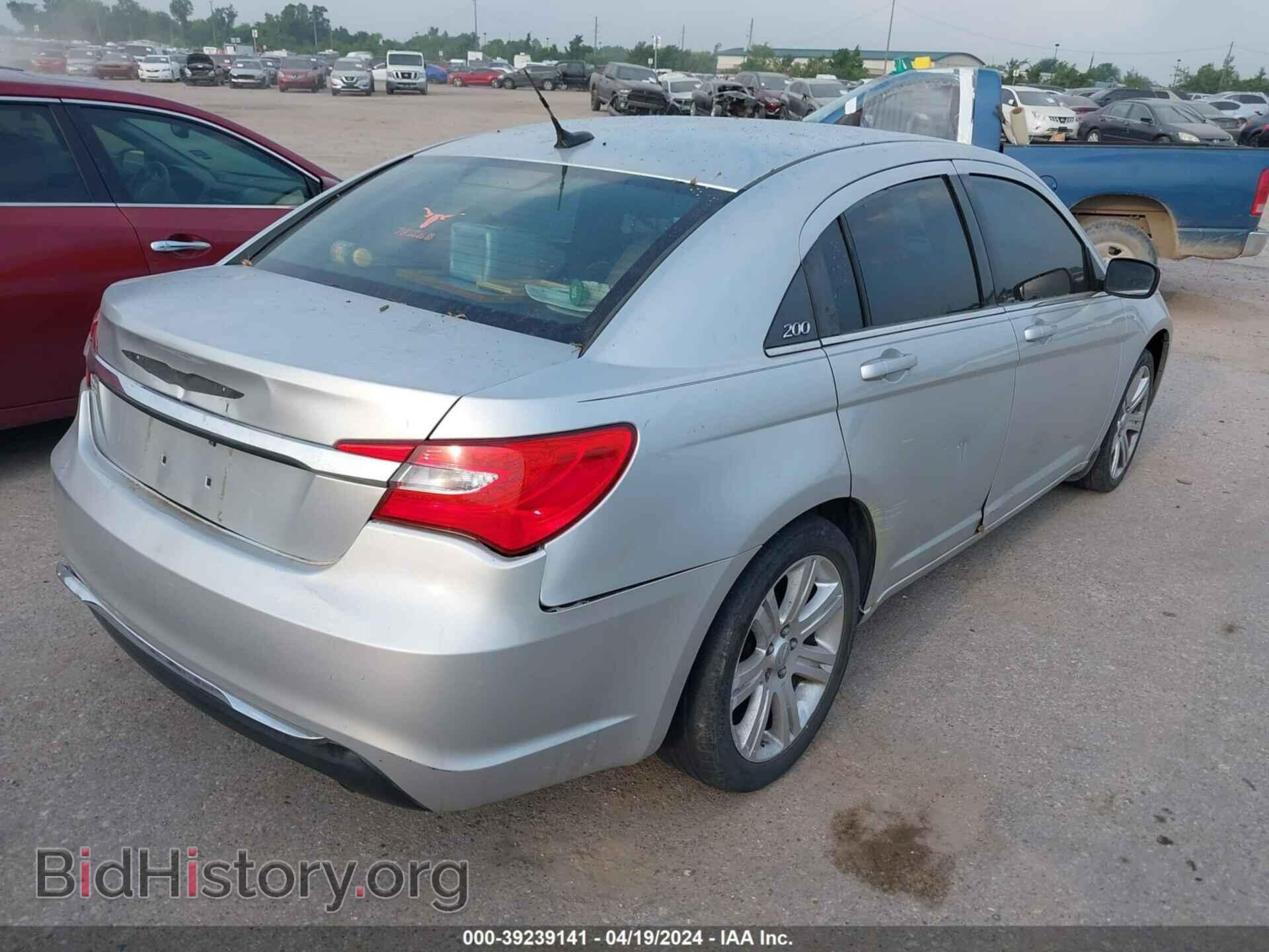 2012 CHRYSLER 200 - VIN: 1C3CCBBB1CN137376 - Фото 4