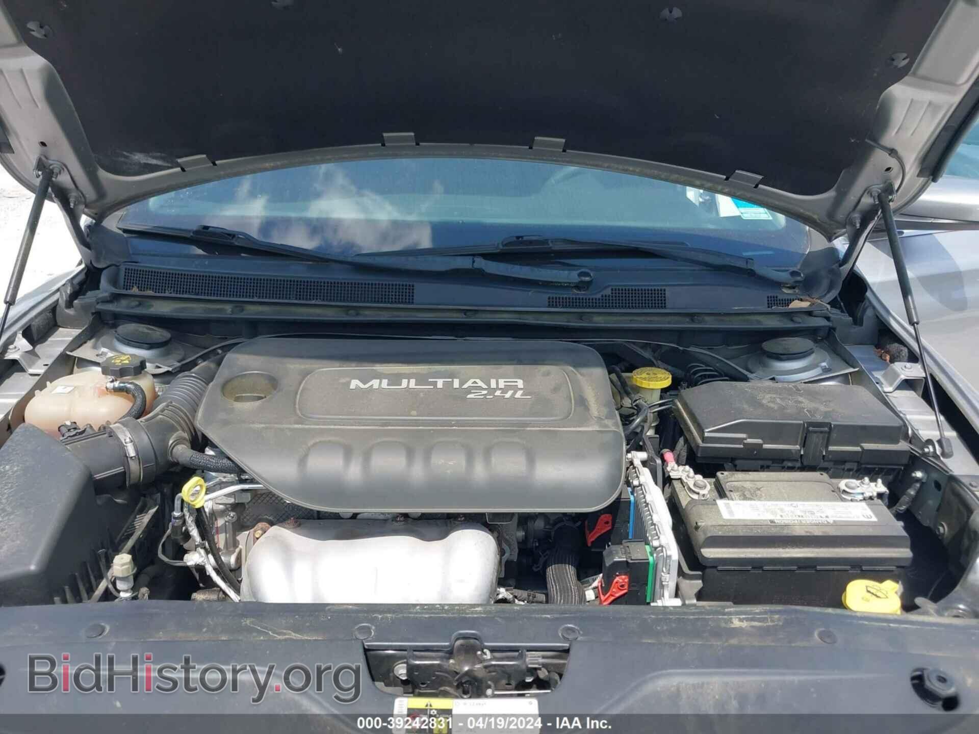 2016 CHRYSLER 200 - VIN: 1C3CCCAB9GN166430 - Фото 10