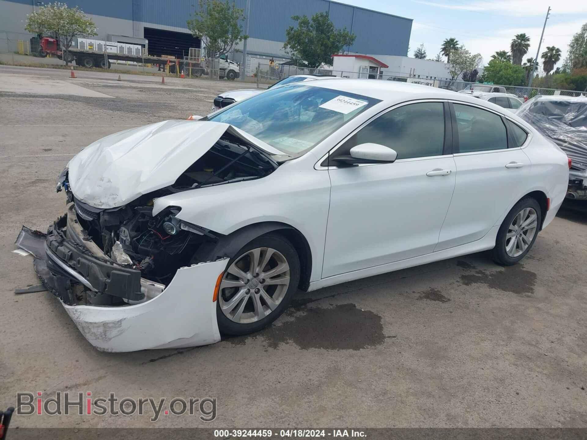 2016 CHRYSLER 200 - VIN: 1C3CCCAB7GN136567 - Фото 2