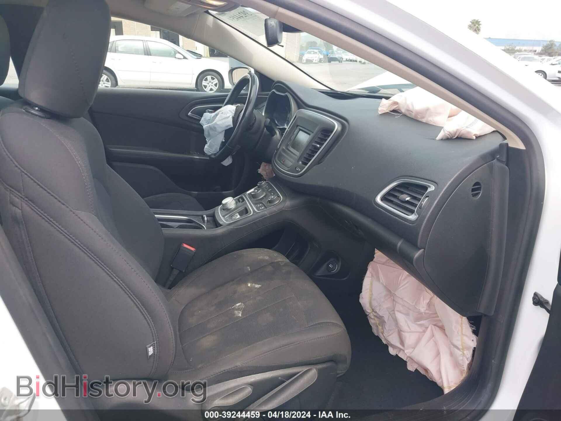 2016 CHRYSLER 200 - VIN: 1C3CCCAB7GN136567 - Фото 5