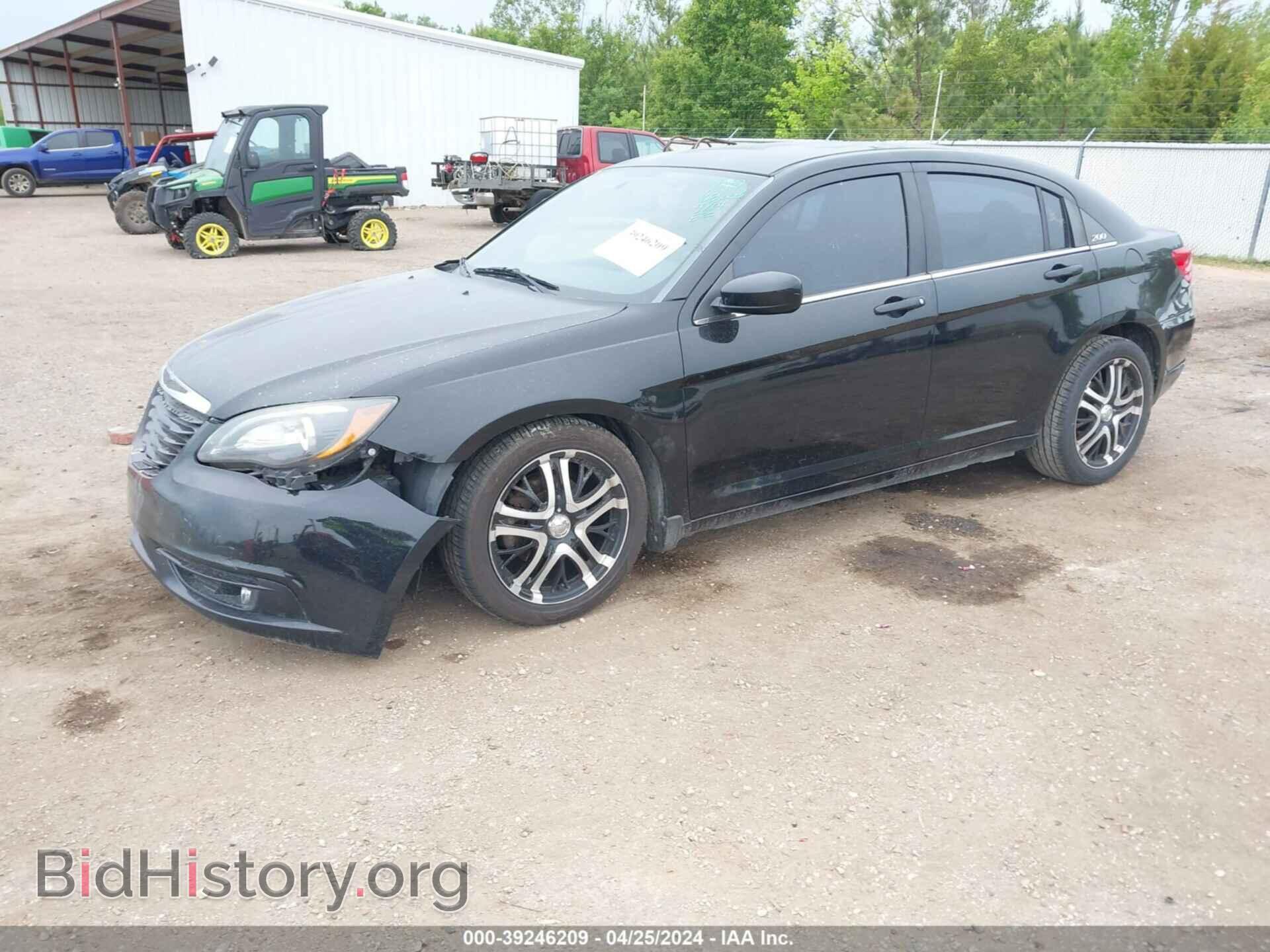 2013 CHRYSLER 200 - VIN: 1C3CCBCG4DN503584 - Фото 2