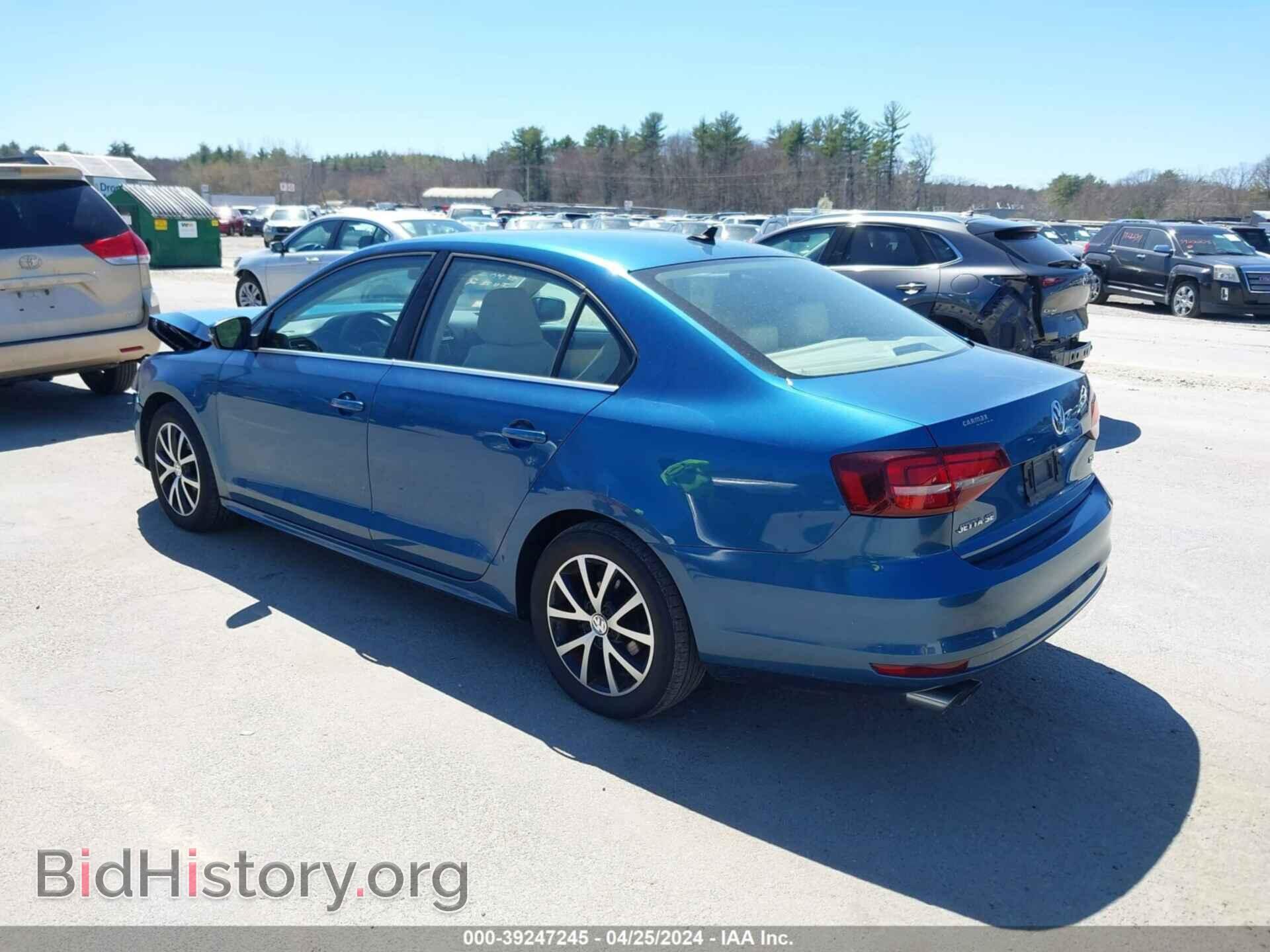2017 VOLKSWAGEN JETTA - VIN: 3VWDB7AJ3HM411233 - Фото 3
