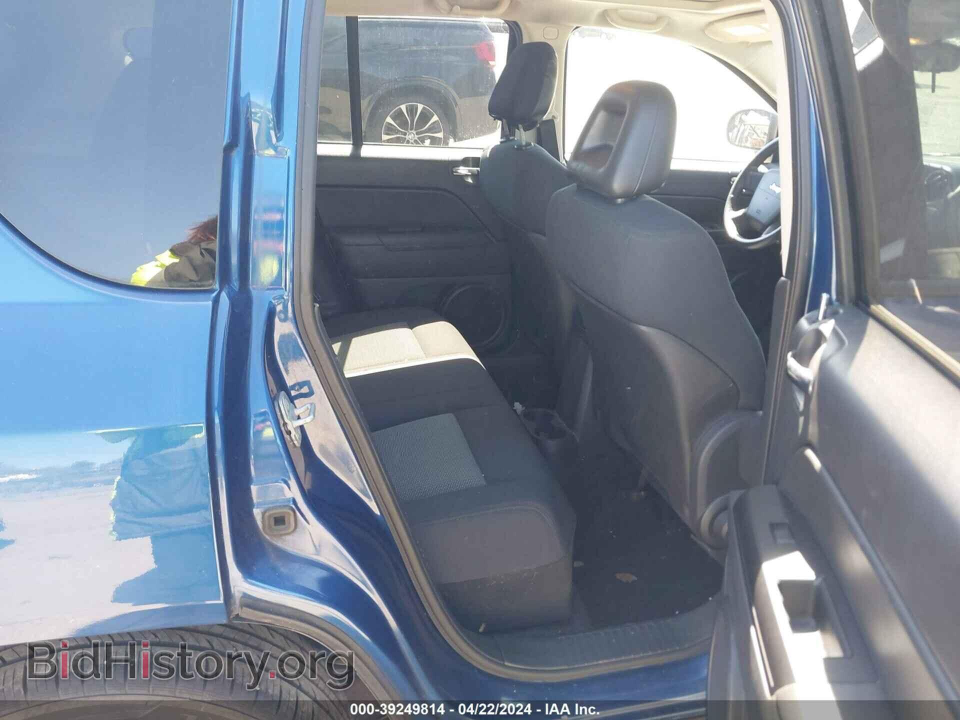 2009 JEEP COMPASS - VIN: 1J4FF47B29D234079 - Photo 8