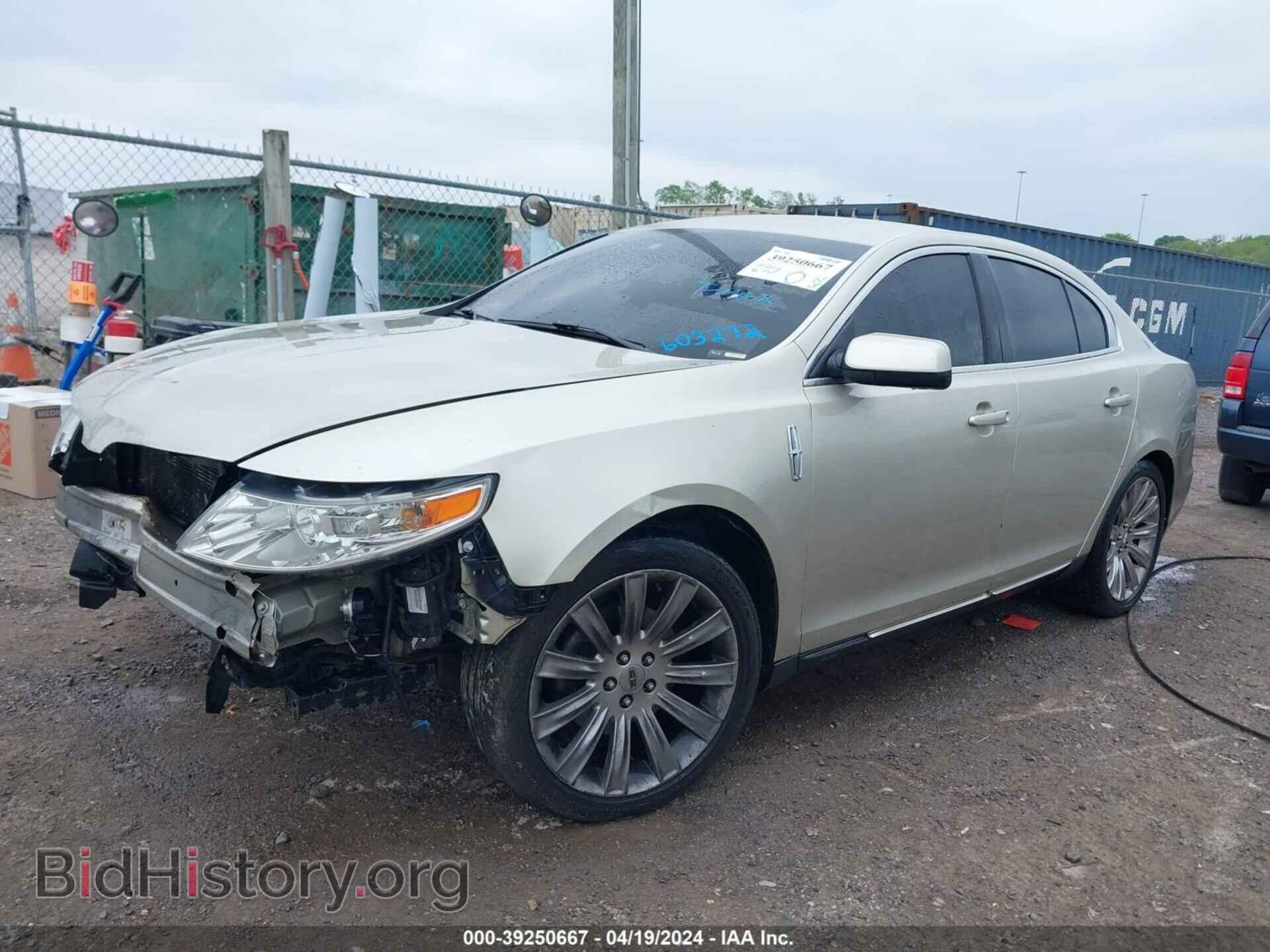 2011 LINCOLN MKS - VIN: 1LNHL9DR4BG603272 - Фото 2