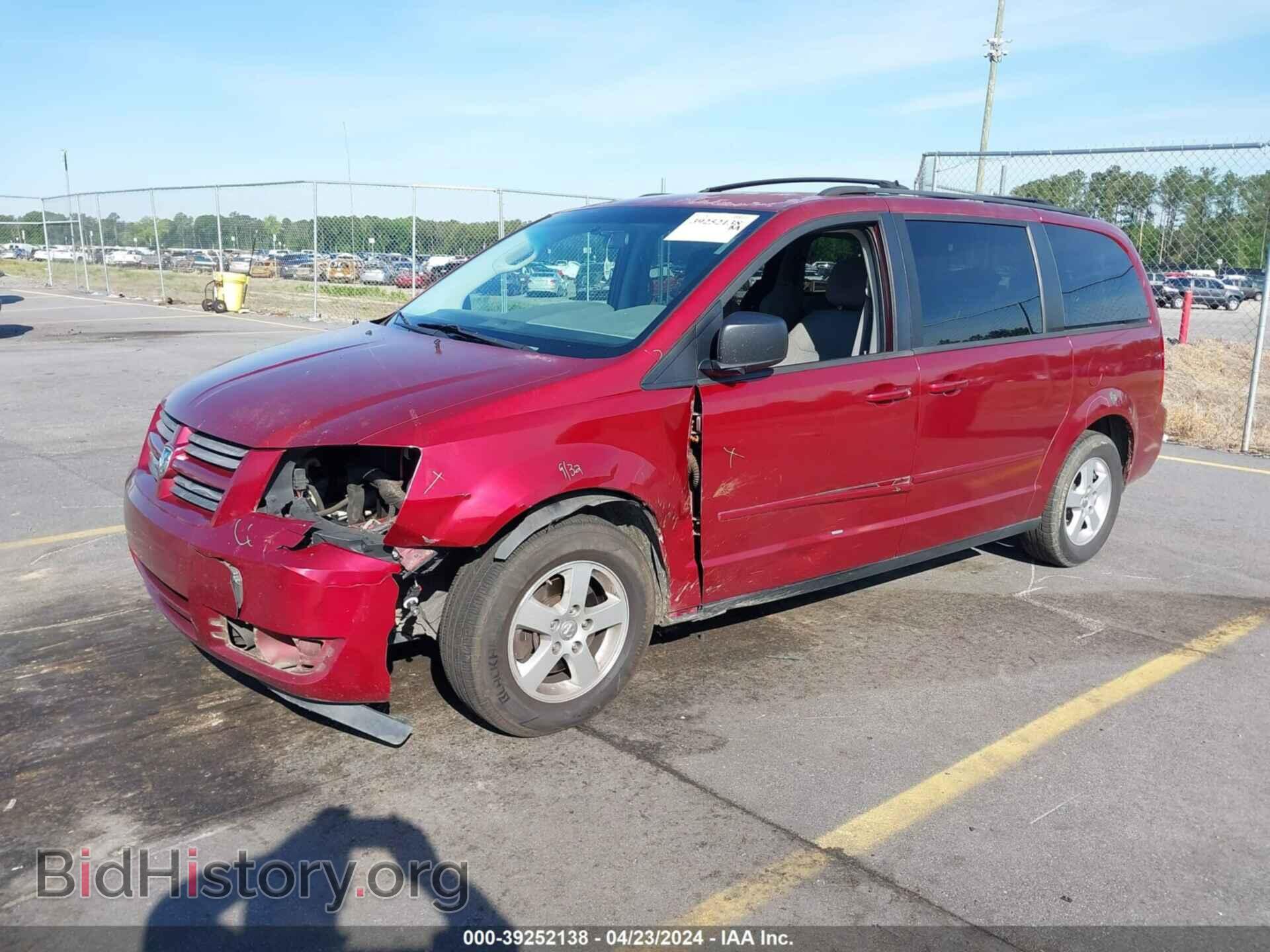 2010 DODGE GRAND CARAVAN - VIN: 2D4RN3D10AR412006 - Фото 2