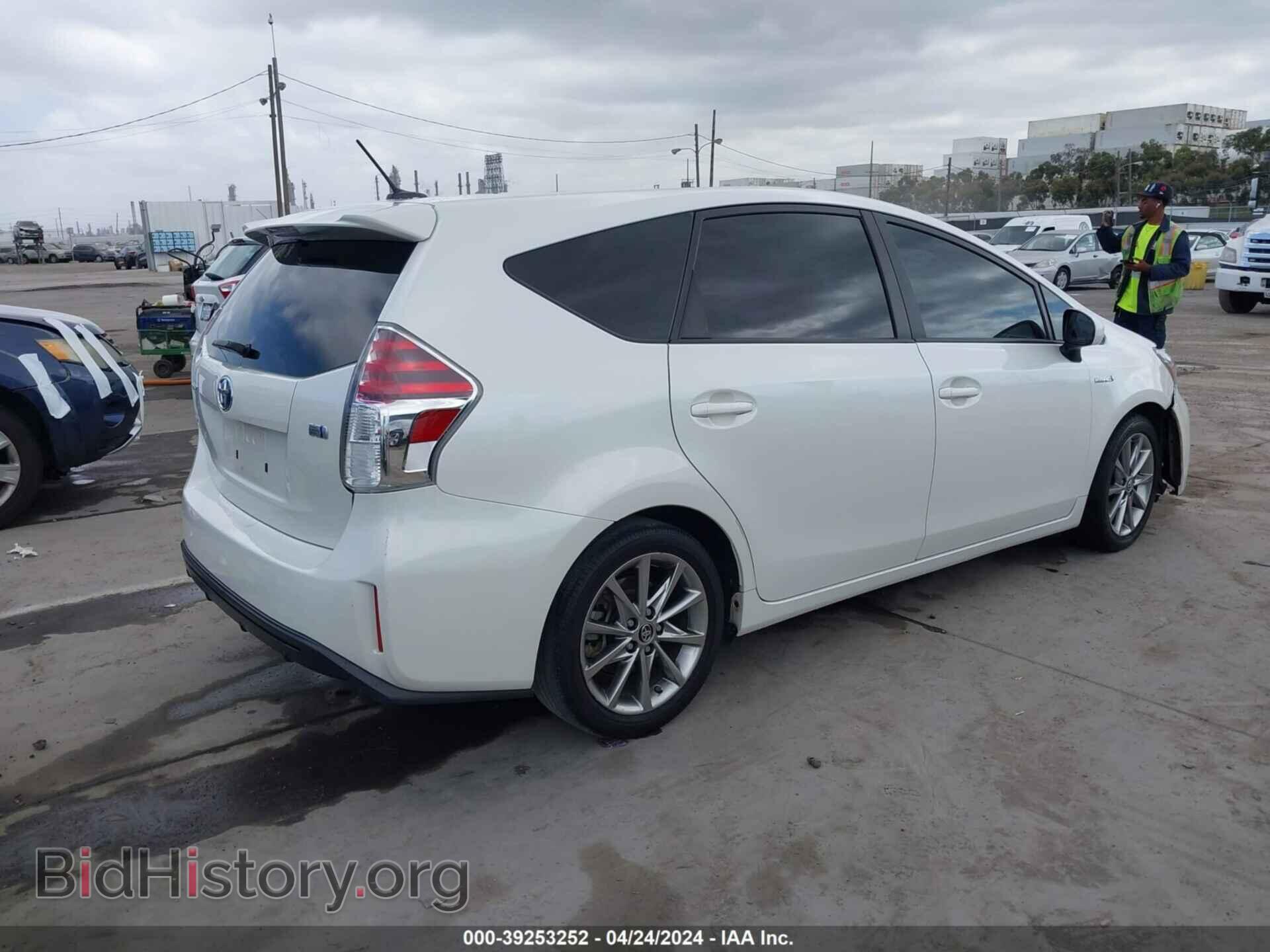 2016 TOYOTA PRIUS V - VIN: JTDZN3EU7GJ047567 - Фото 4