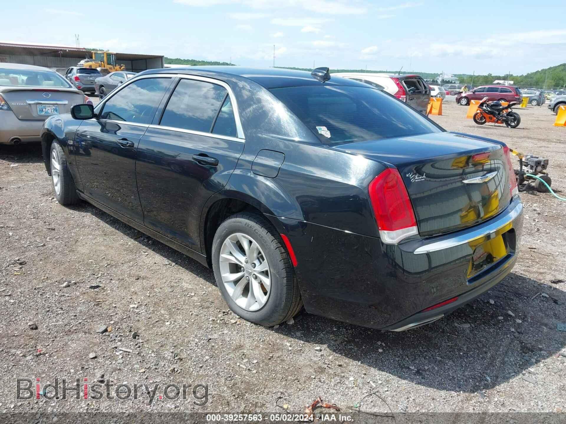 2015 CHRYSLER 300 - VIN: 2C3CCAAG9FH743707 - Фото 3