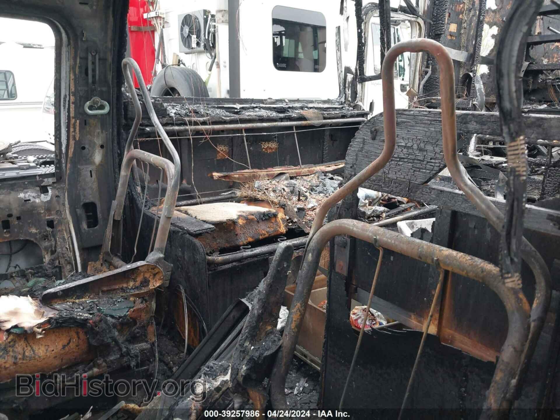 2016 FORD E-450 CUTAWAY - VIN: 1FDXE4FS2GDC01770 - Фото 8