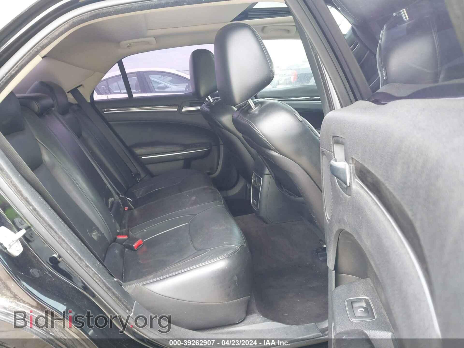 2016 CHRYSLER 300 - VIN: 2C3CCAAG8GH308131 - Фото 8