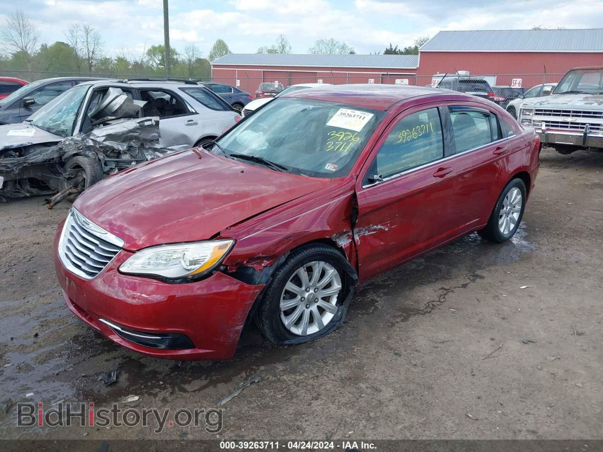 2013 CHRYSLER 200 - VIN: 1C3CCBBB4DN584589 - Фото 2