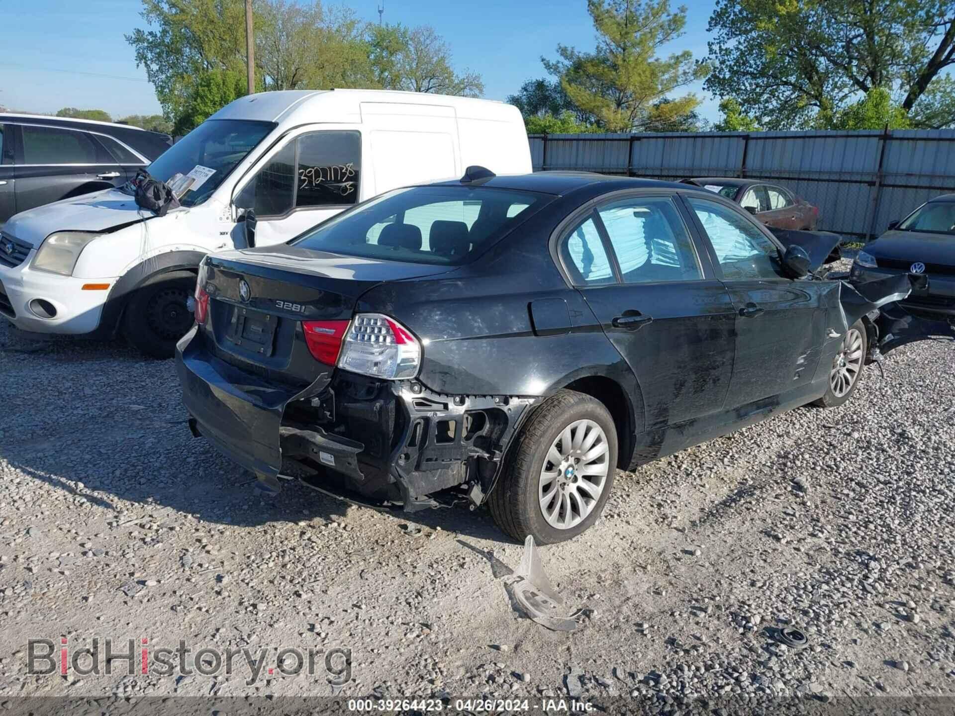2009 BMW 328I - VIN: WBAPK53569A512590 - Фото 4
