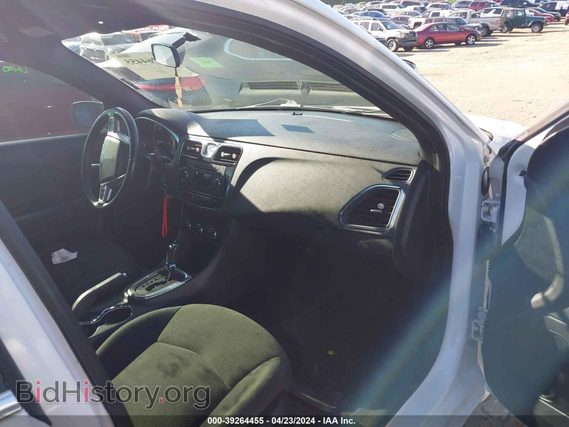 2012 CHRYSLER 200 - VIN: 1C3CCBBB9CN108997 - Фото 5