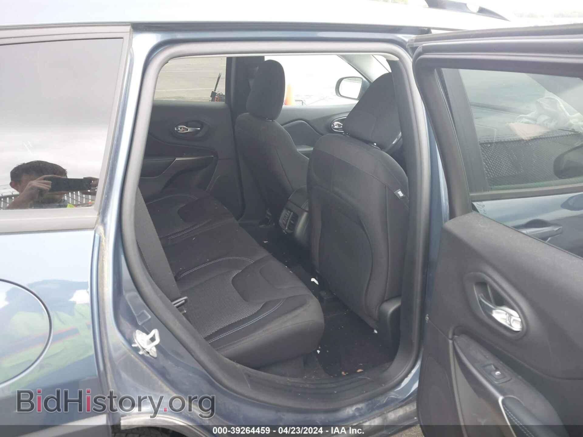 2020 JEEP CHEROKEE - VIN: 1C4PJLCB6LD519576 - Фото 8